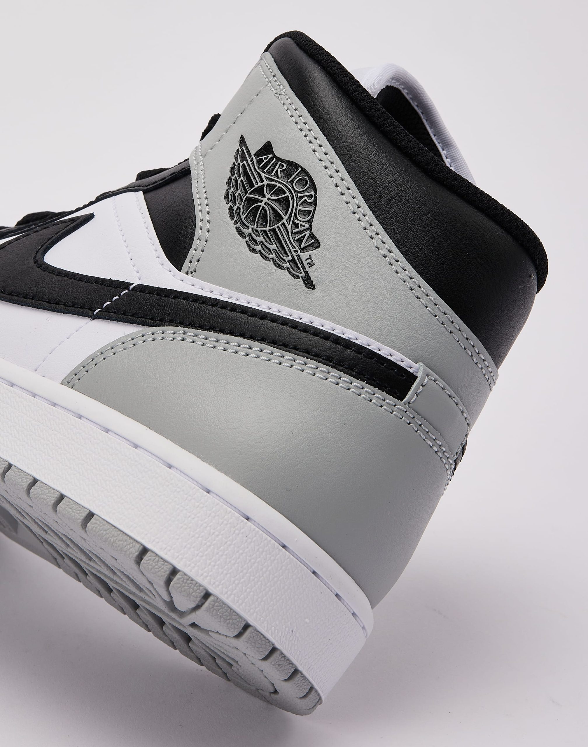 Jordan Air Jordan 1 Mid - Image 5