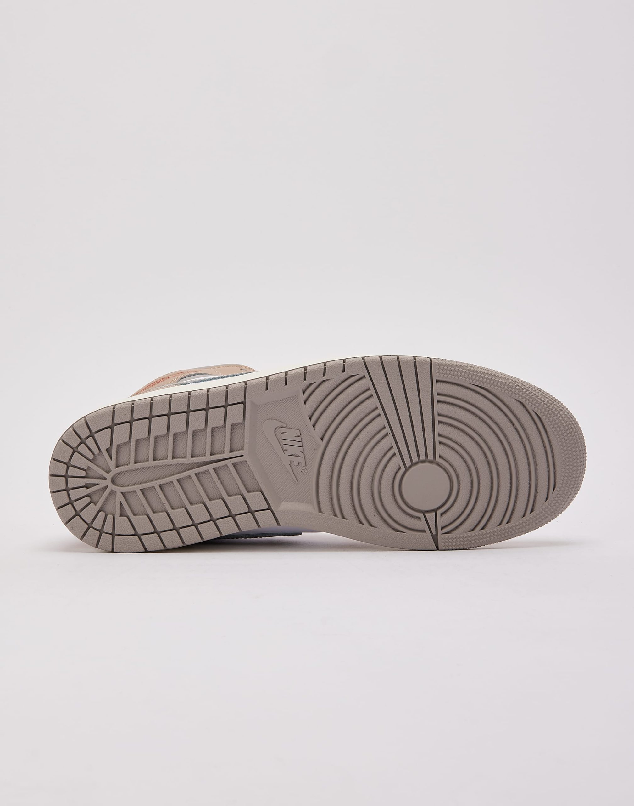 Jordan Air Jordan 1 Mid - Image 4