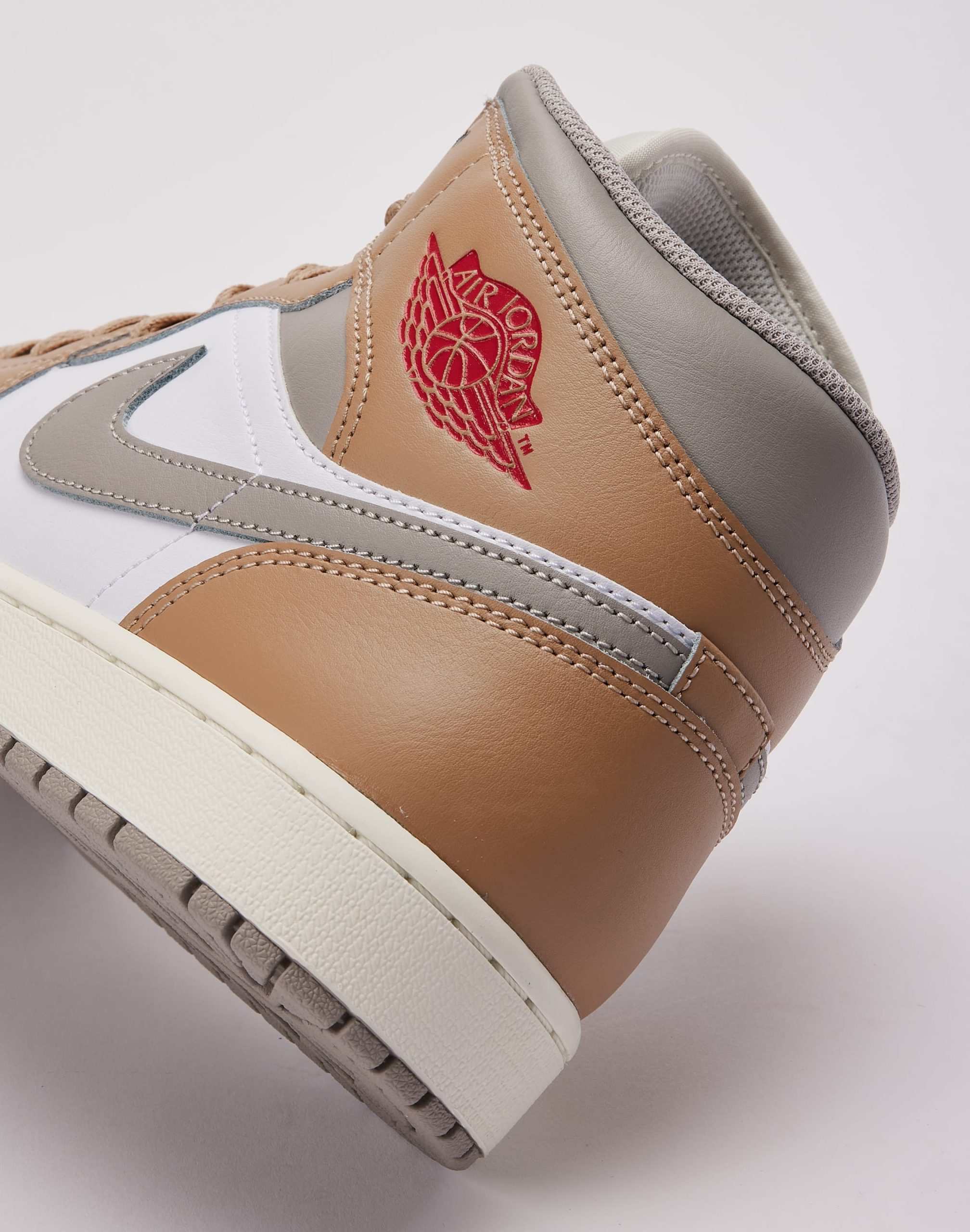 Jordan Air Jordan 1 Mid - Image 5