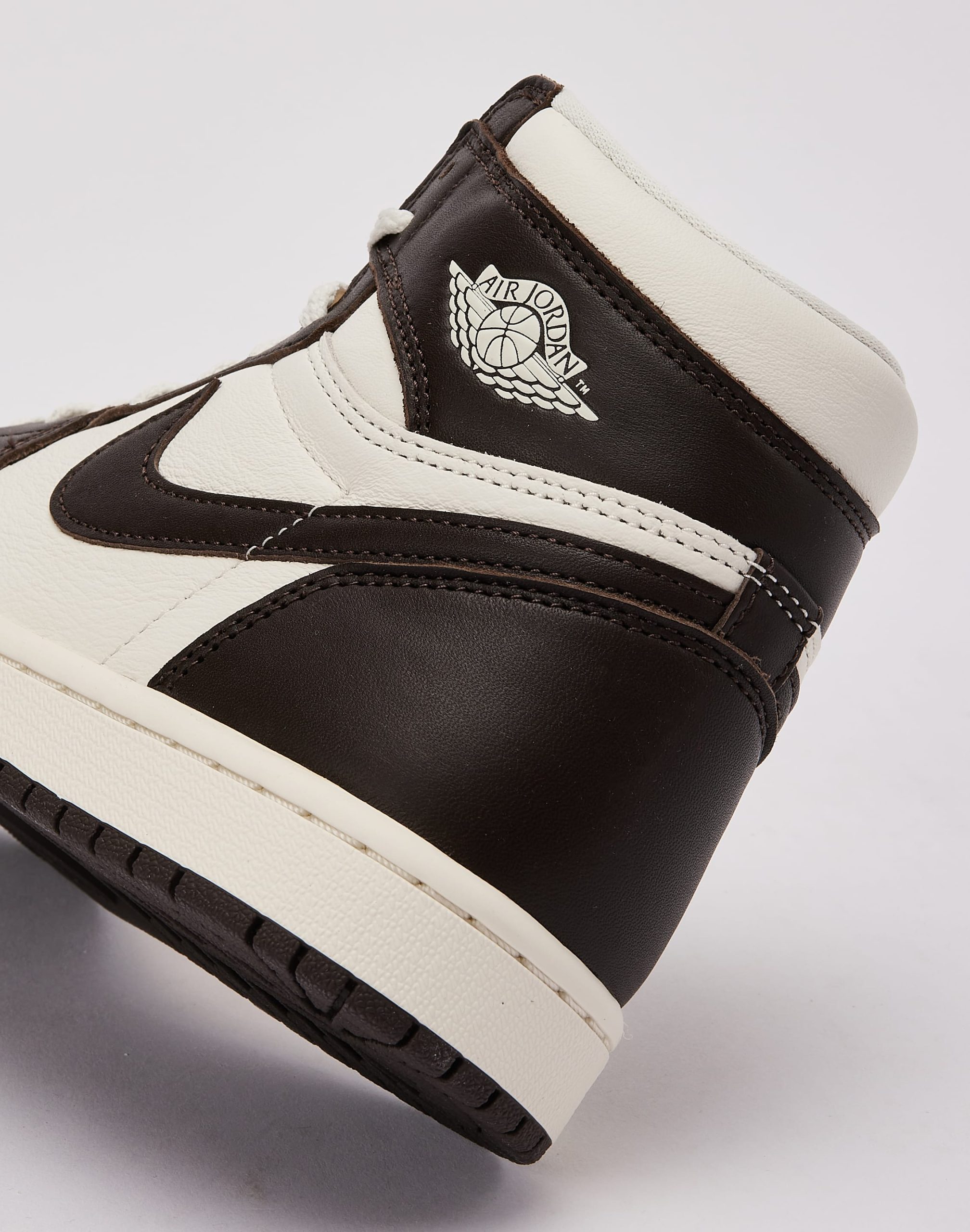 Jordan Air Jordan 1 Retro High OG 'Baroque Brown' - Image 5