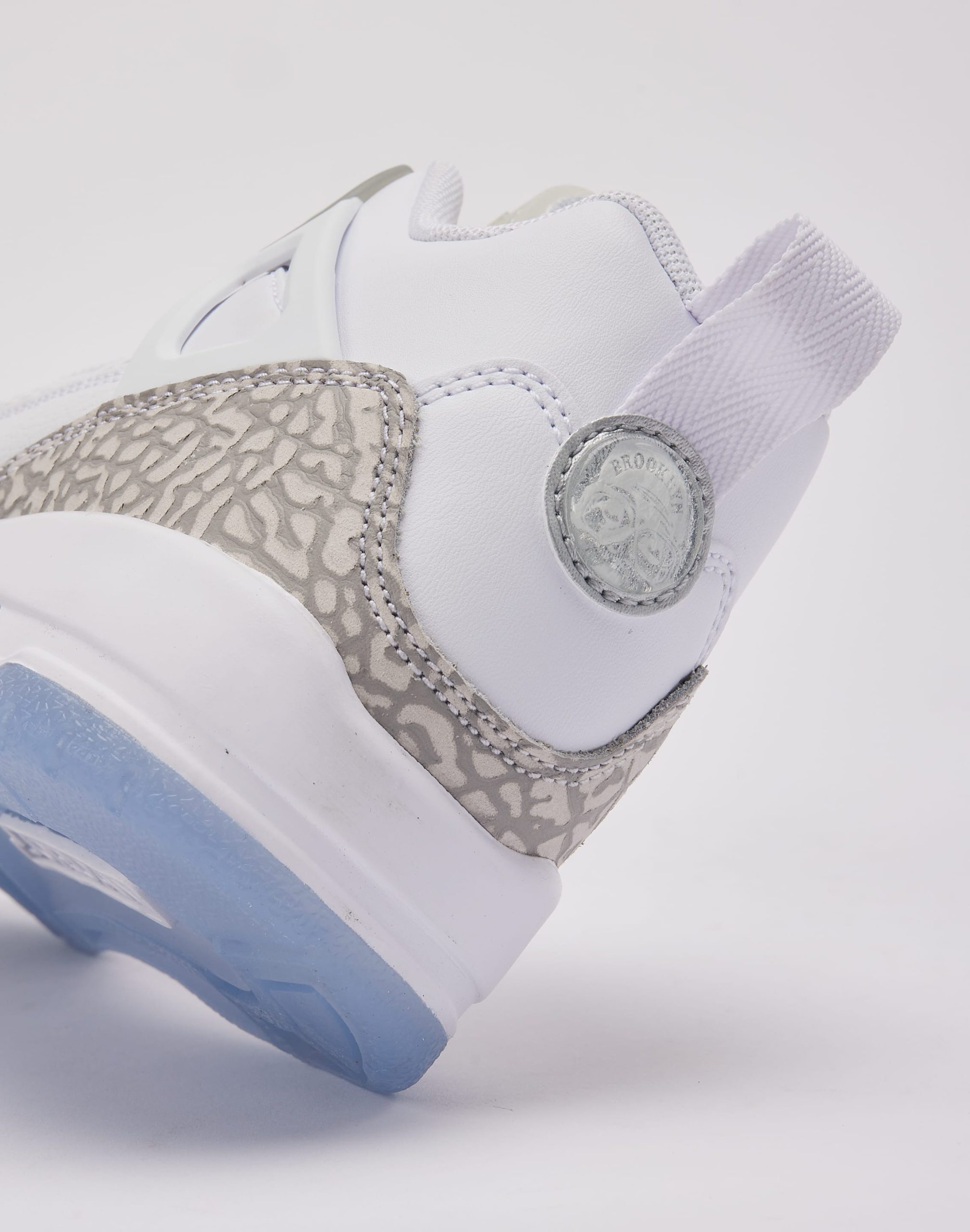 Jordan Spizike Low Grade-School - Image 5