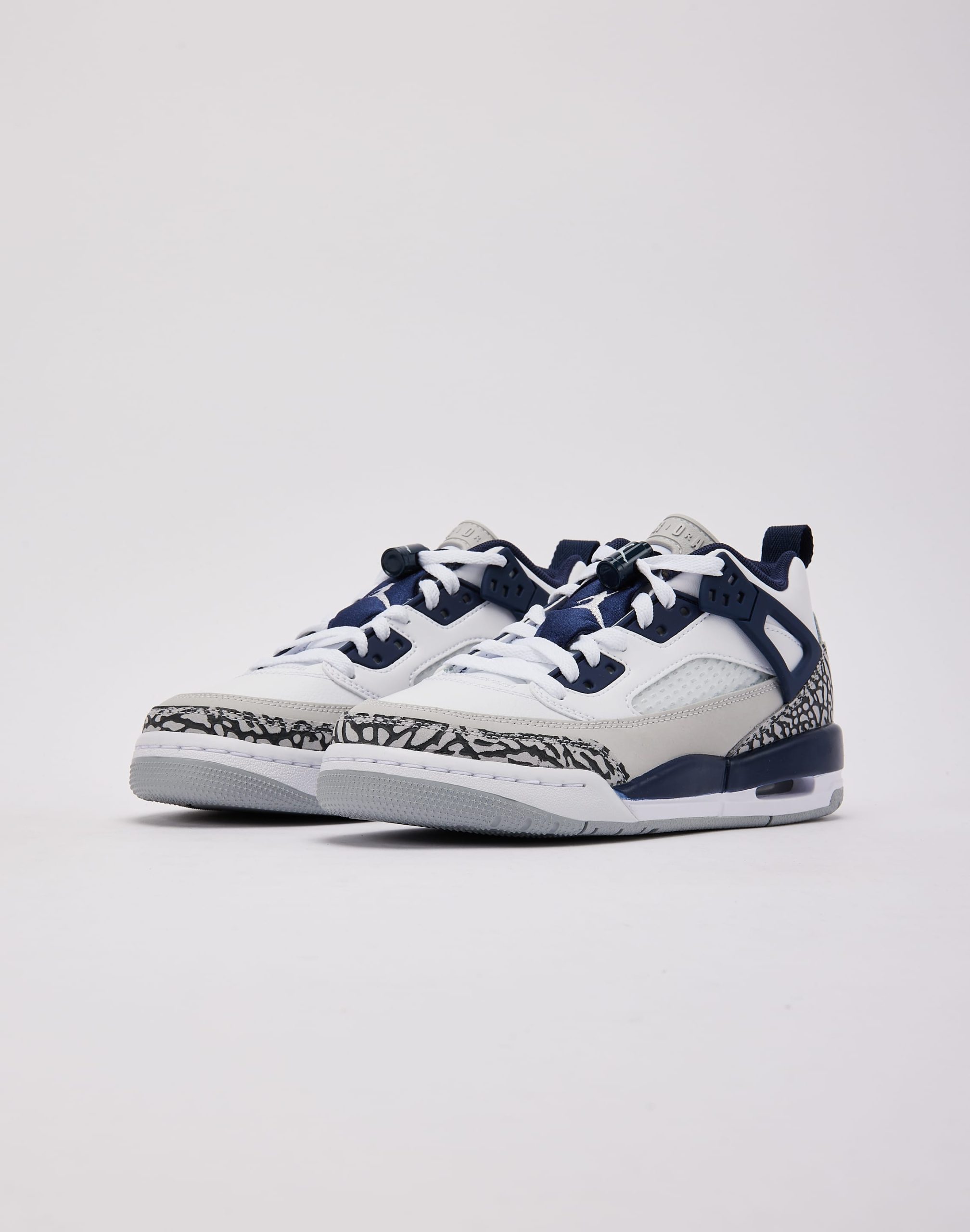 Jordan Spizike Low Grade-School - Image 2