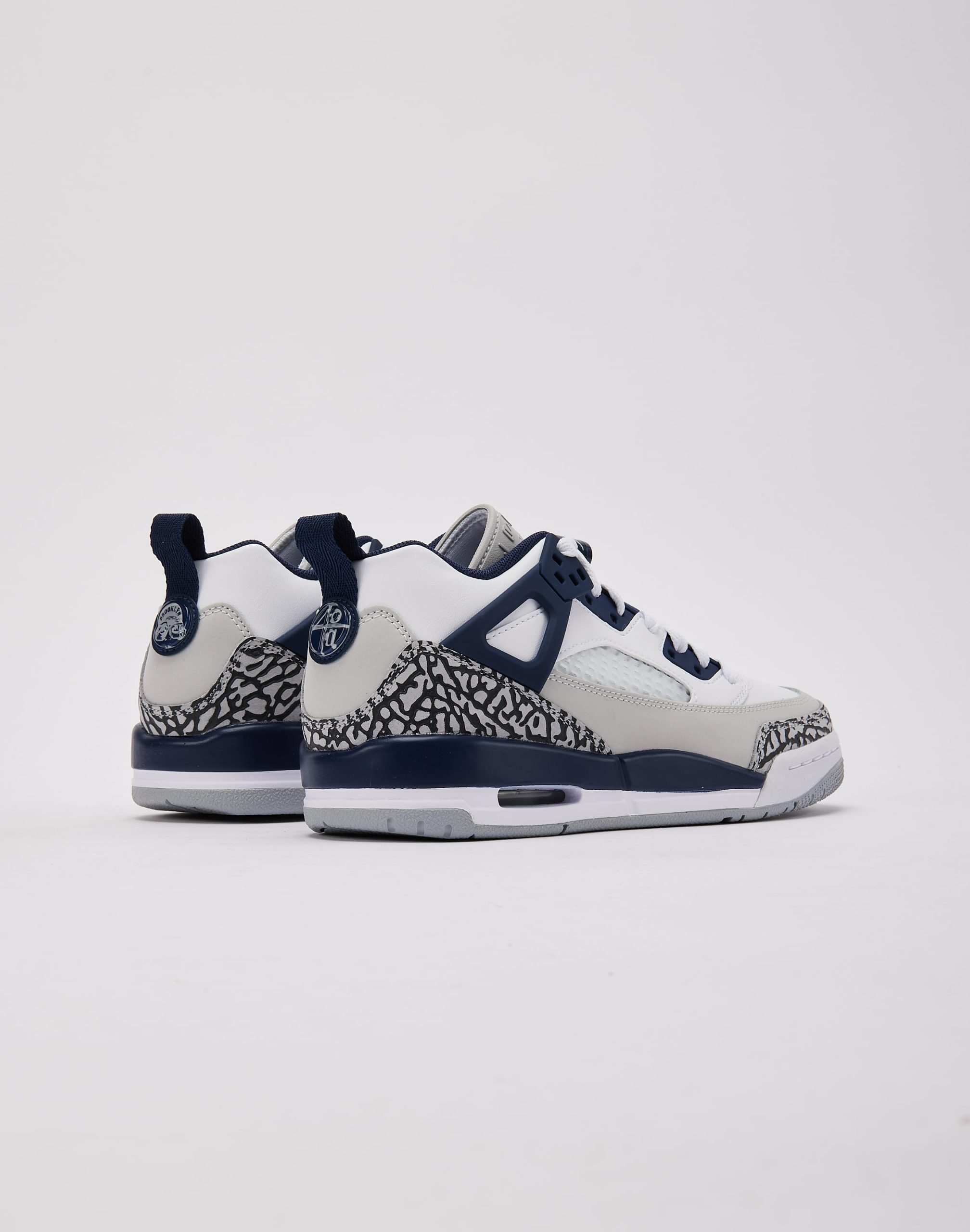 Jordan Spizike Low Grade-School - Image 3