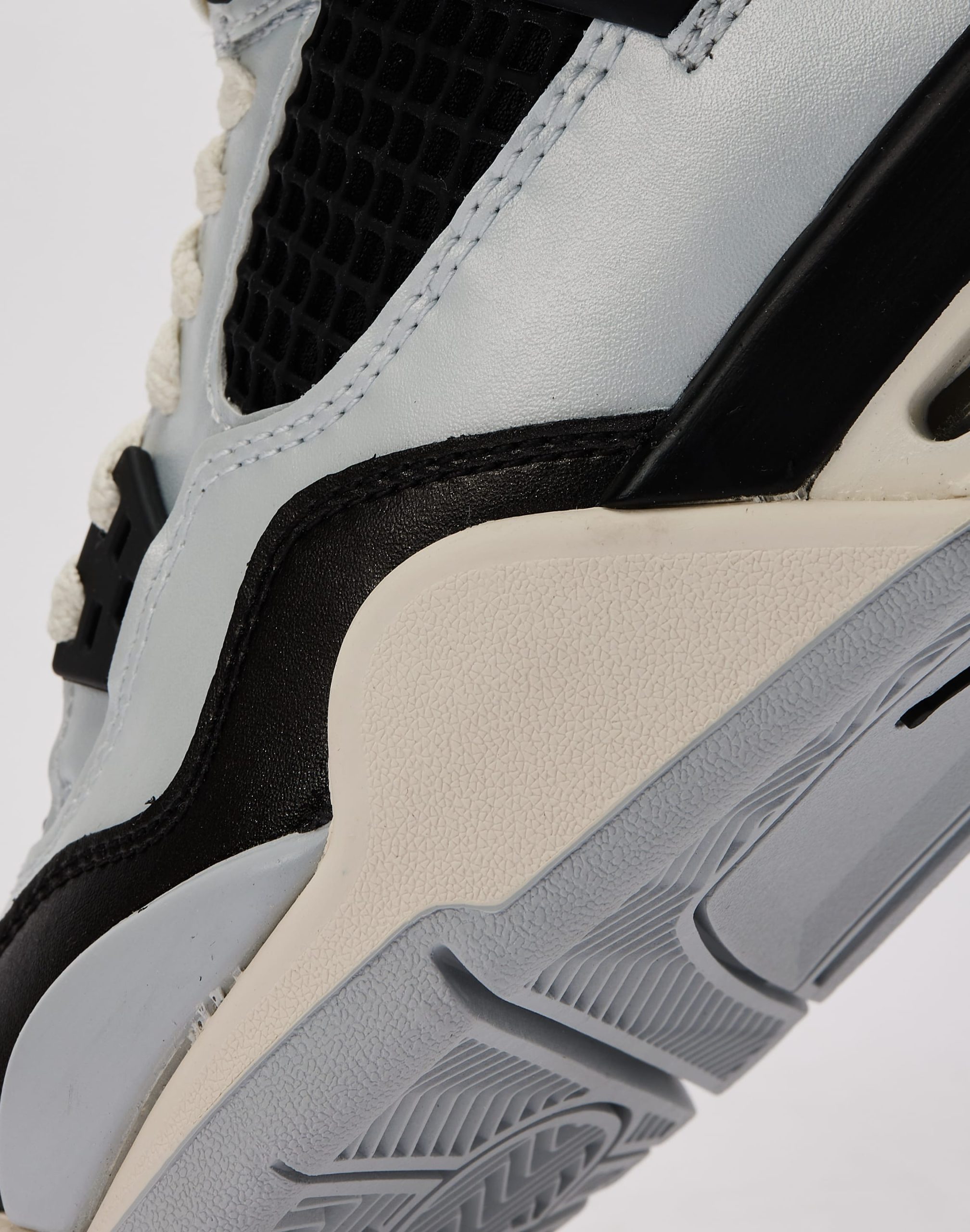 Jordan Air Jordan 4 Retro 'Pure Platinum' Grade-School - Image 7