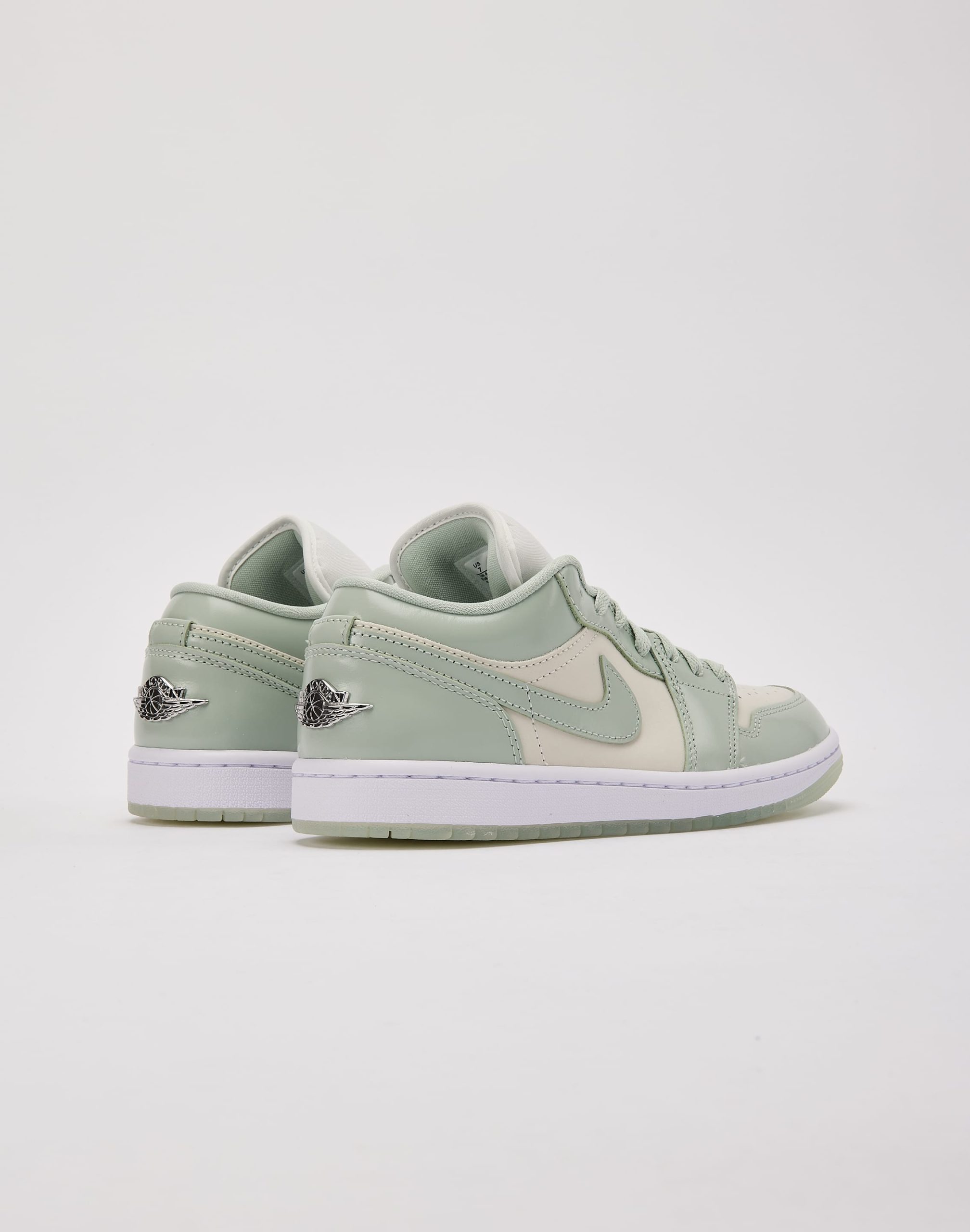Jordan Air Jordan 1 Low SE - Image 3