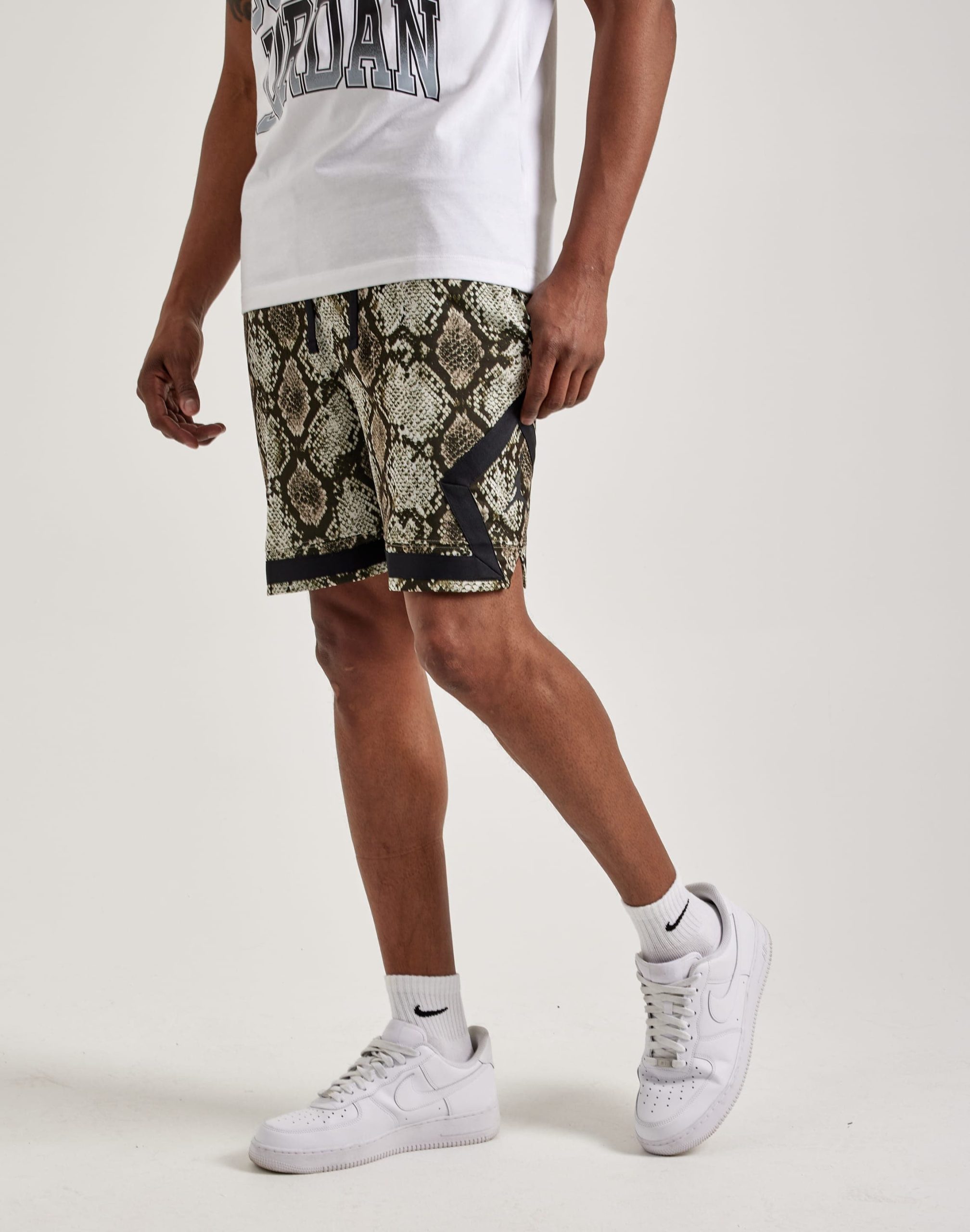 Jordan Dri-FIT Sport Mesh Diamond Shorts - Image 2