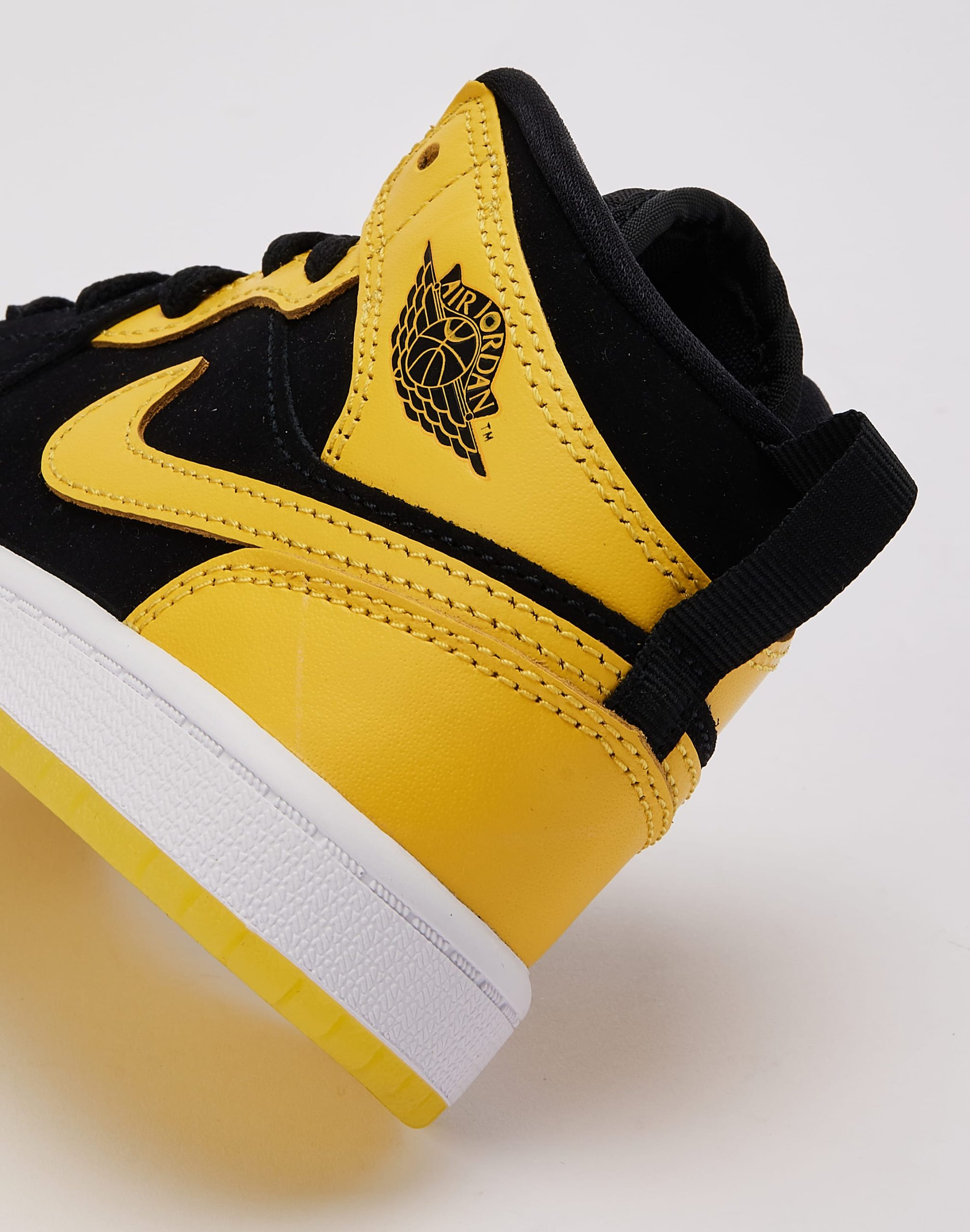Jordan Air Jordan 1 Mid SE 'New Love' Pre-School - Image 5