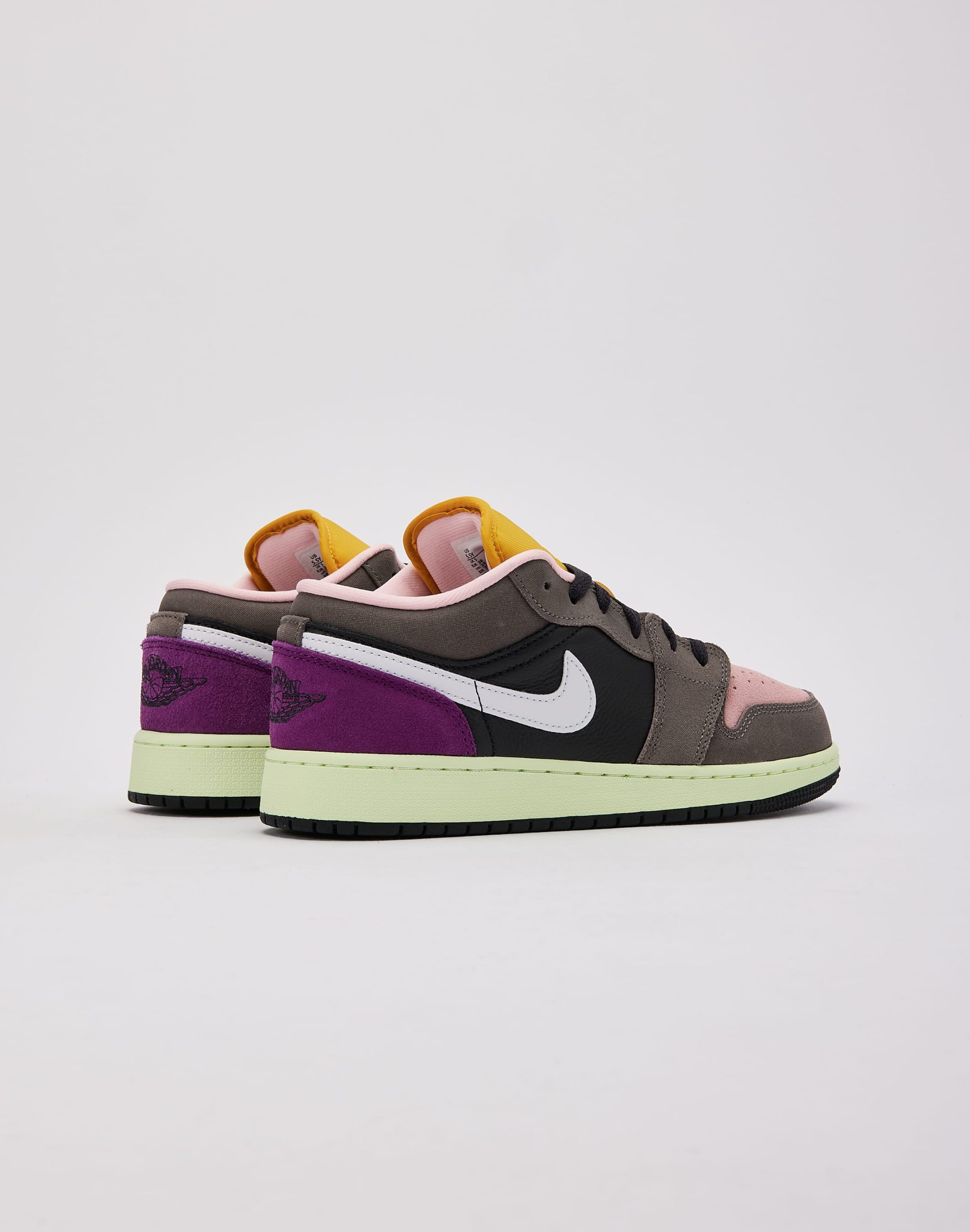 Jordan Air Jordan 1 Low SE Grade-School - Image 3