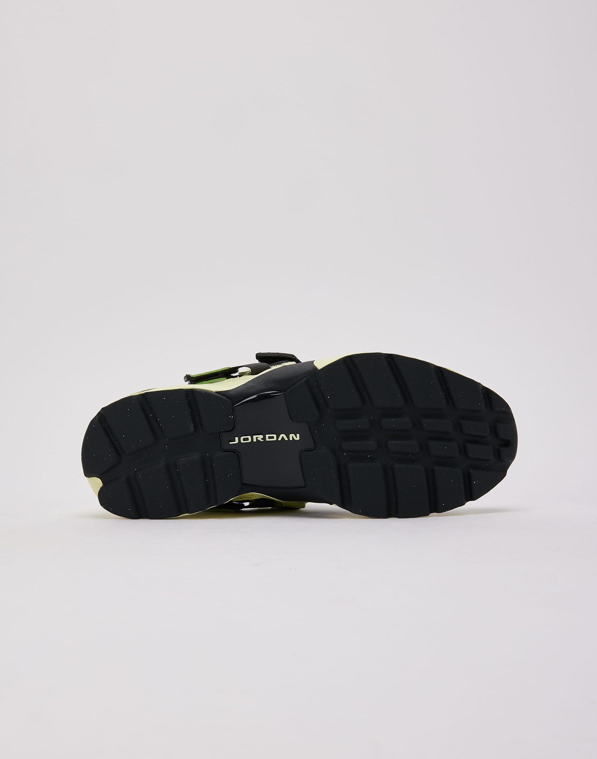 Jordan Trunner LX - Image 4