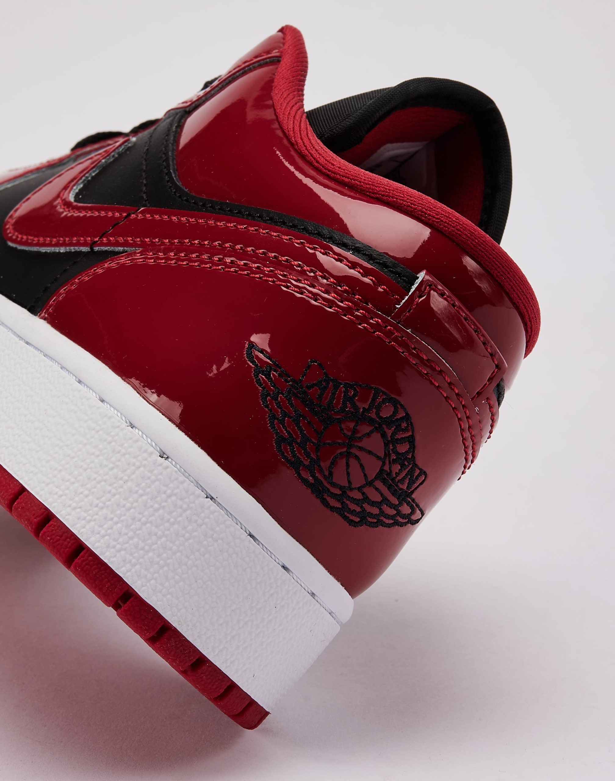 Jordan Air Jordan 1 Low SE Grade-School - Image 5