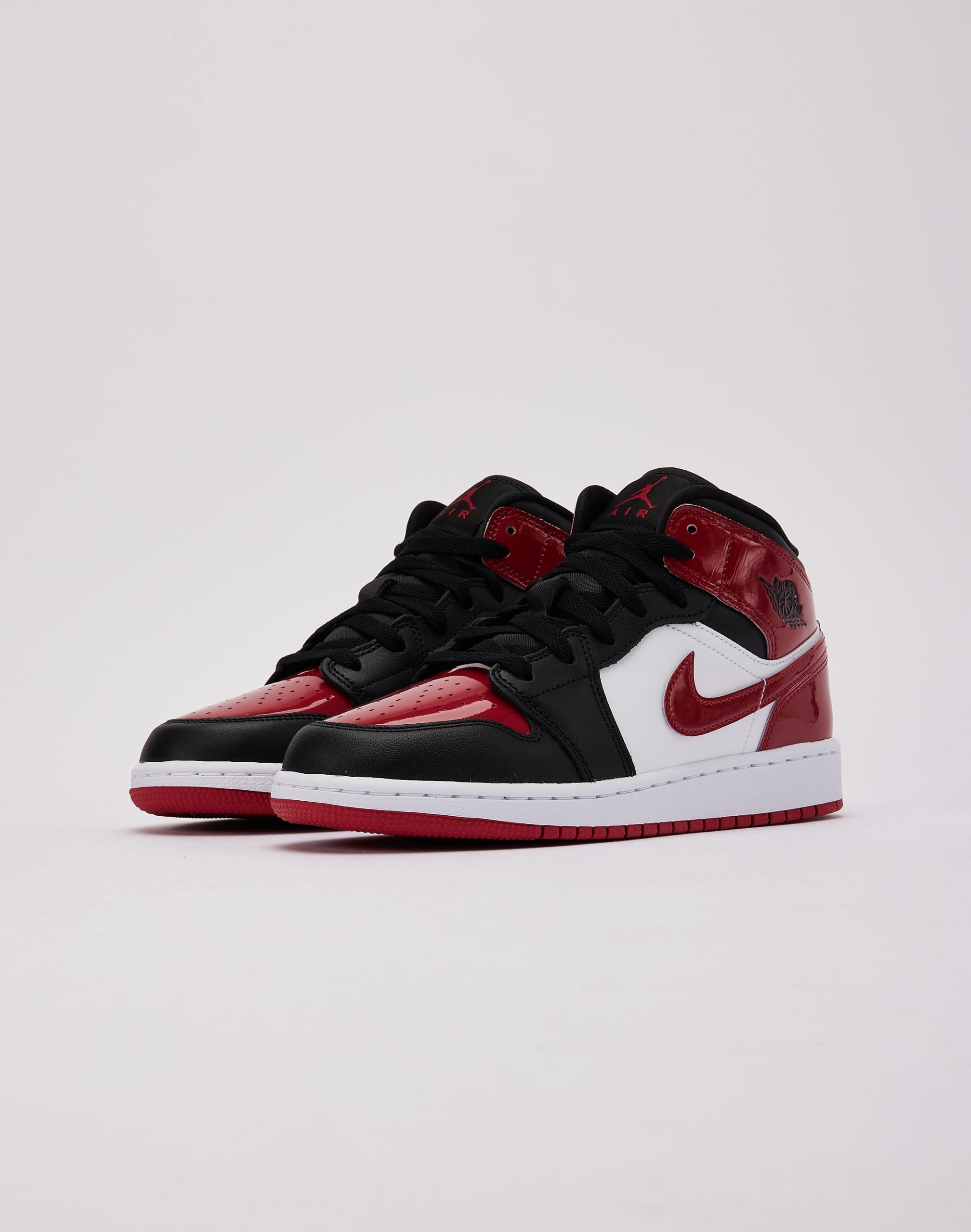 Jordan Air Jordan 1 Mid SE Grade-School - Image 2