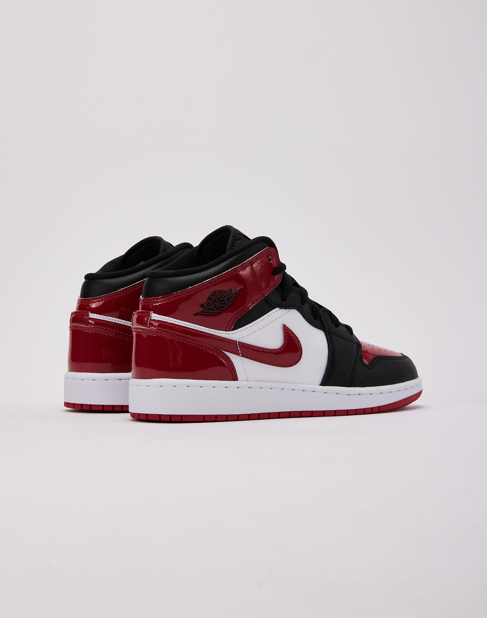 Jordan Air Jordan 1 Mid SE Grade-School - Image 3