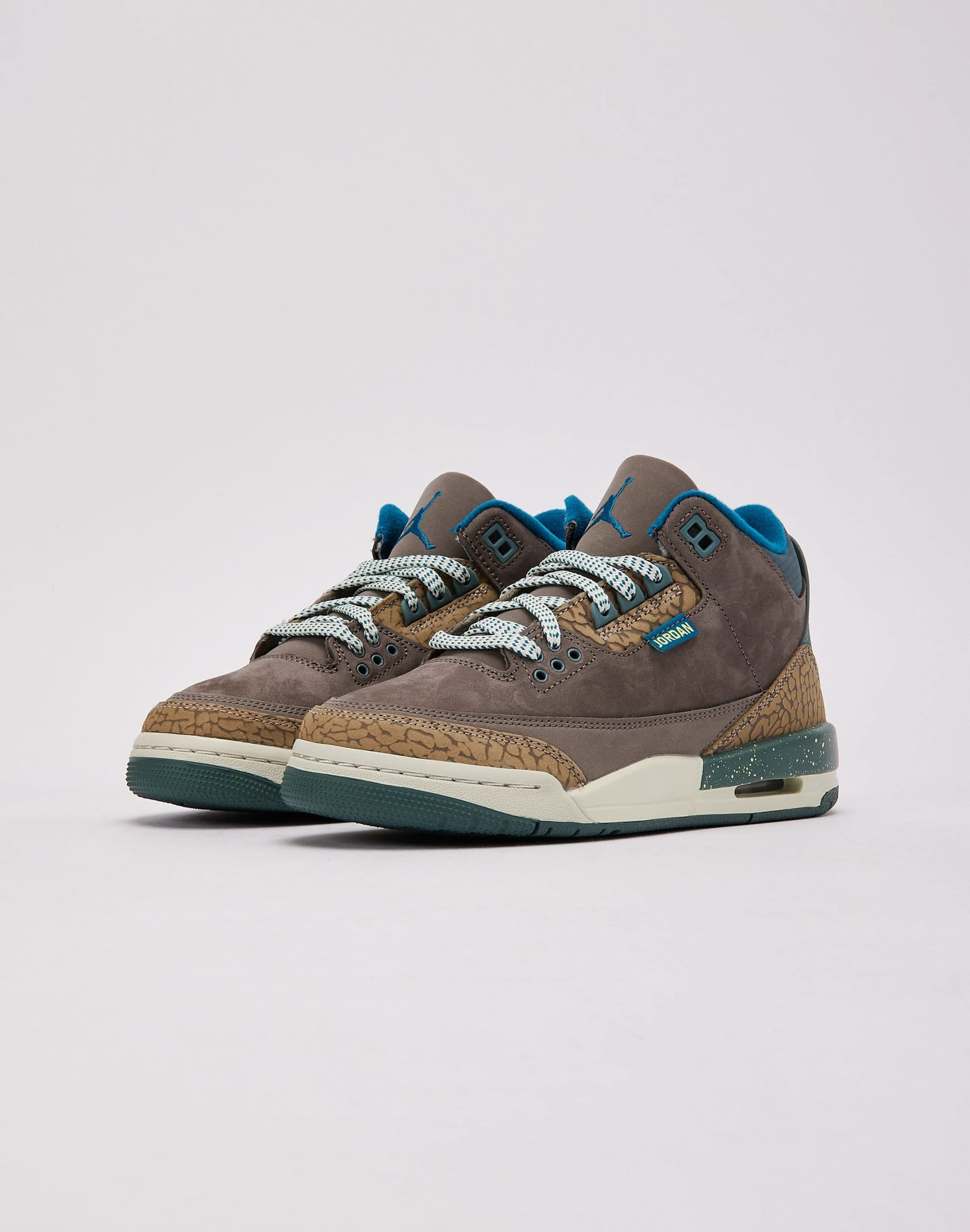 Jordan Air Jordan 3 Retro 'We Outside' Grade-School - Image 2