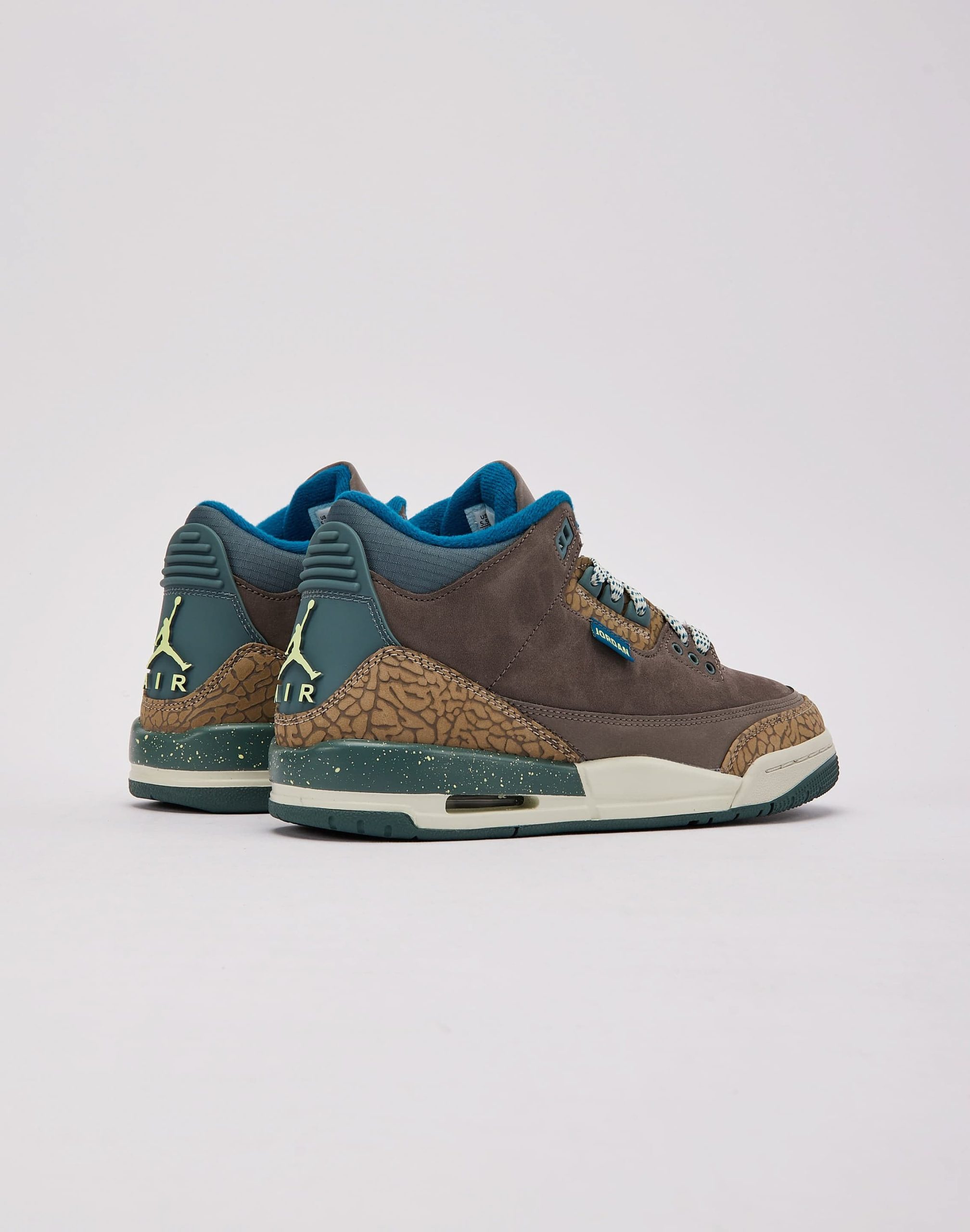 Jordan Air Jordan 3 Retro 'We Outside' Grade-School - Image 3