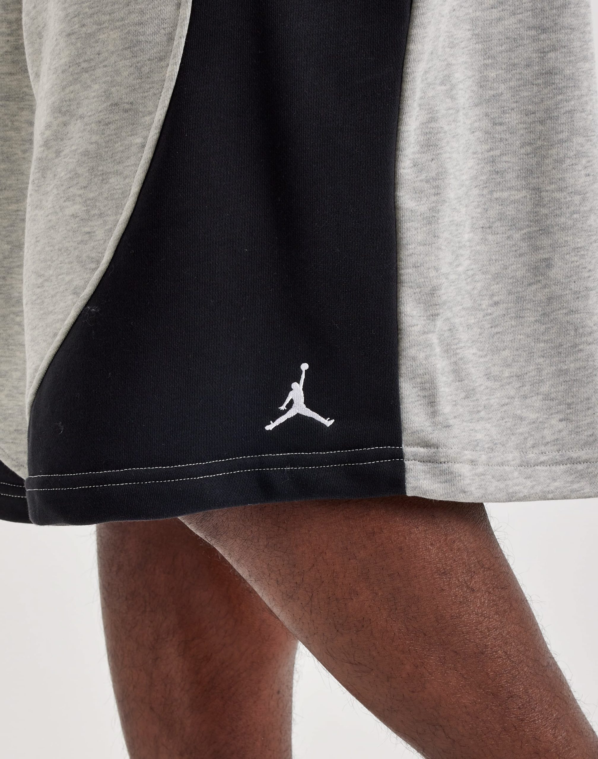 Jordan Brooklyn Oversized Fleece Shorts - Image 3