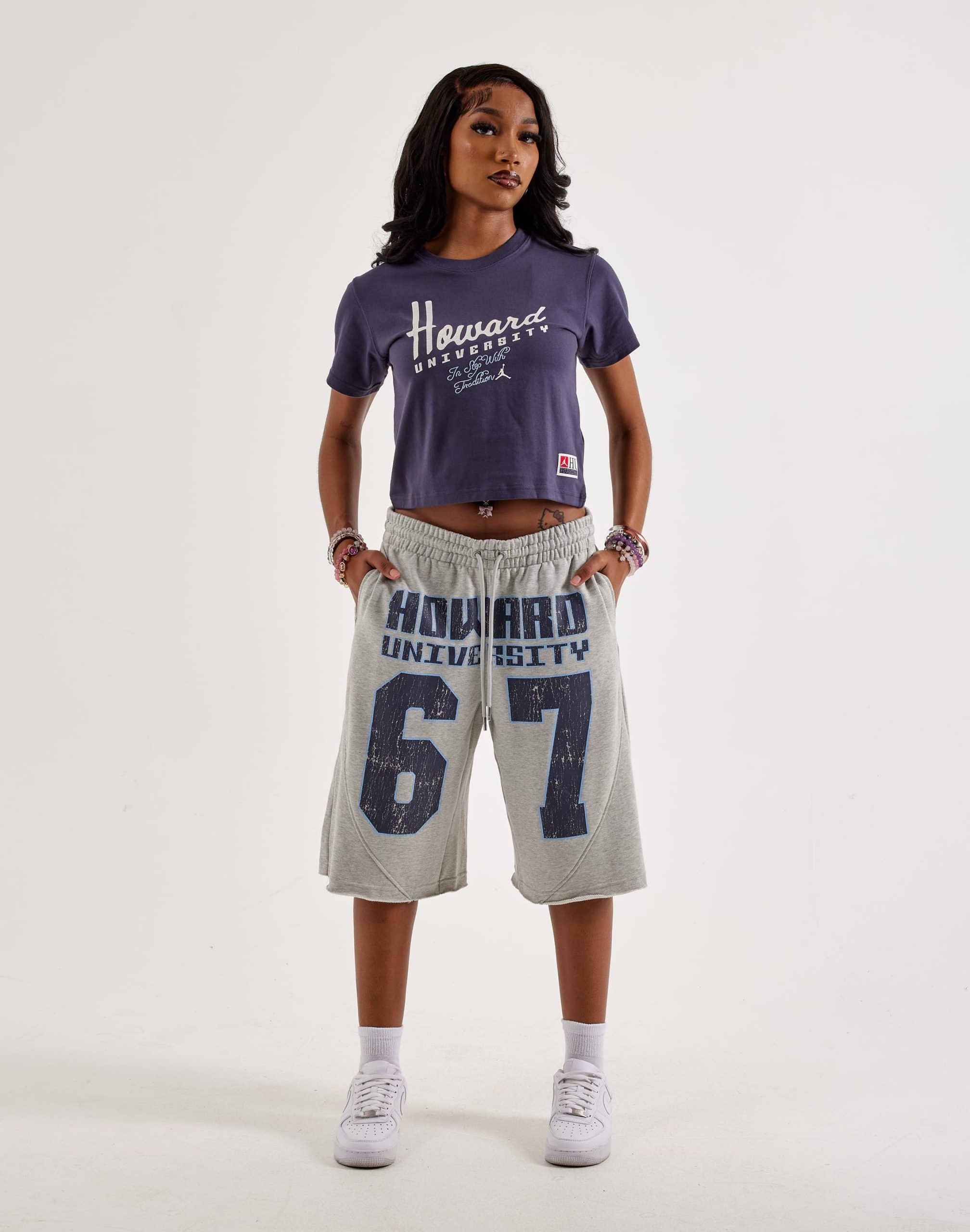 Jordan Howard University Cropped Graphic Tee - Image 5