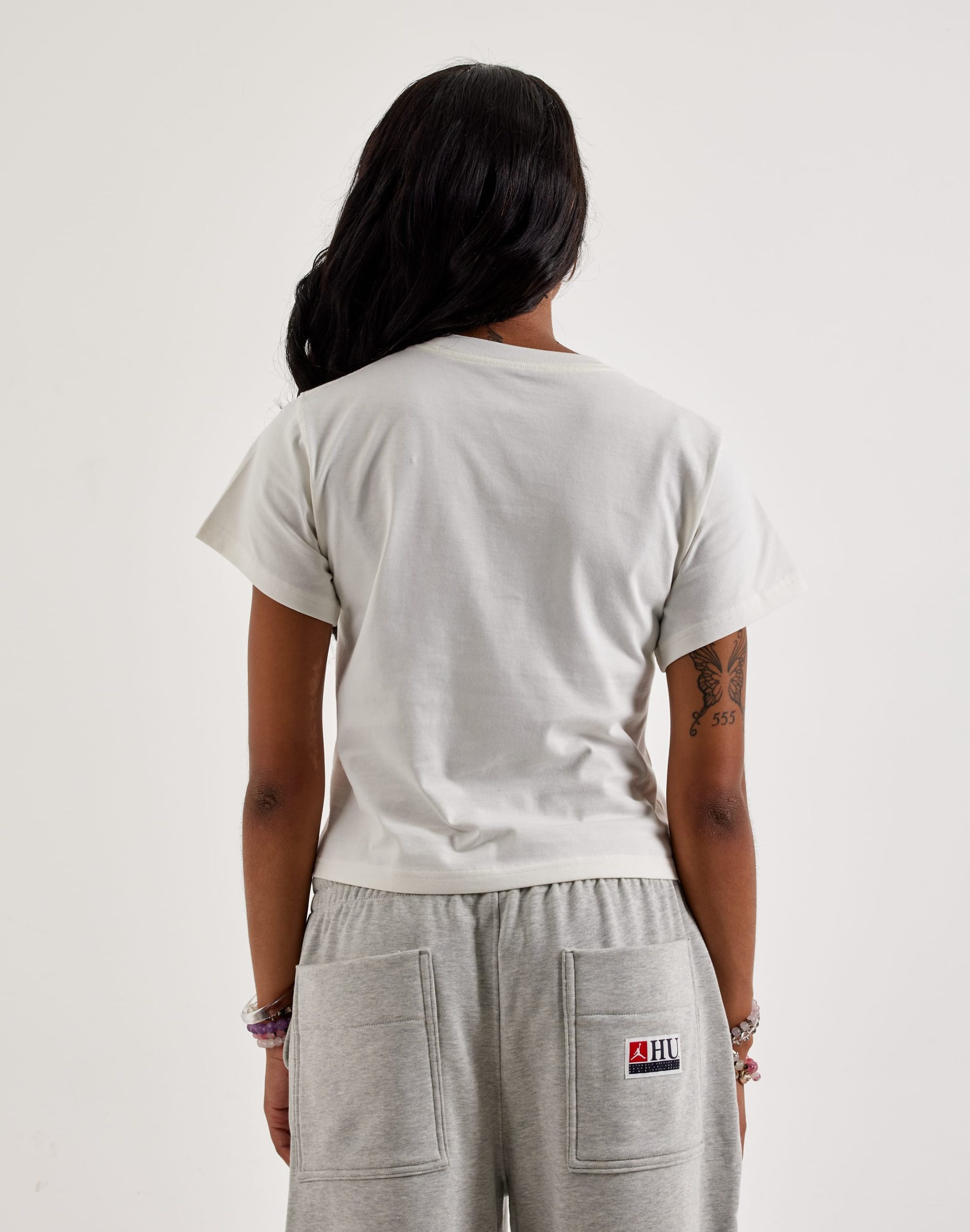 Jordan Howard University Cropped Graphic Tee - Image 3