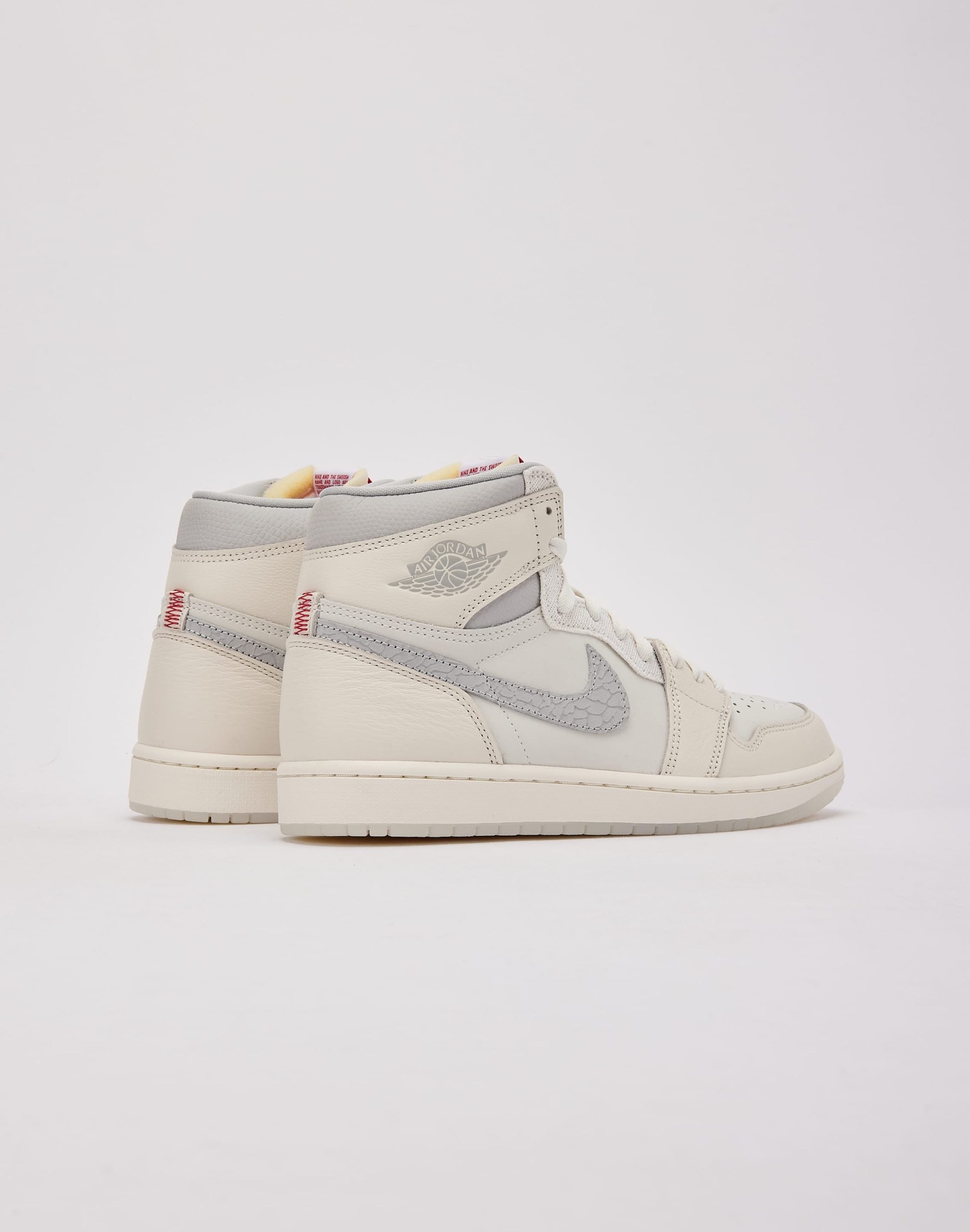 Jordan Air Jordan 1 Retro High OG 'Sail and University Red' - Image 3