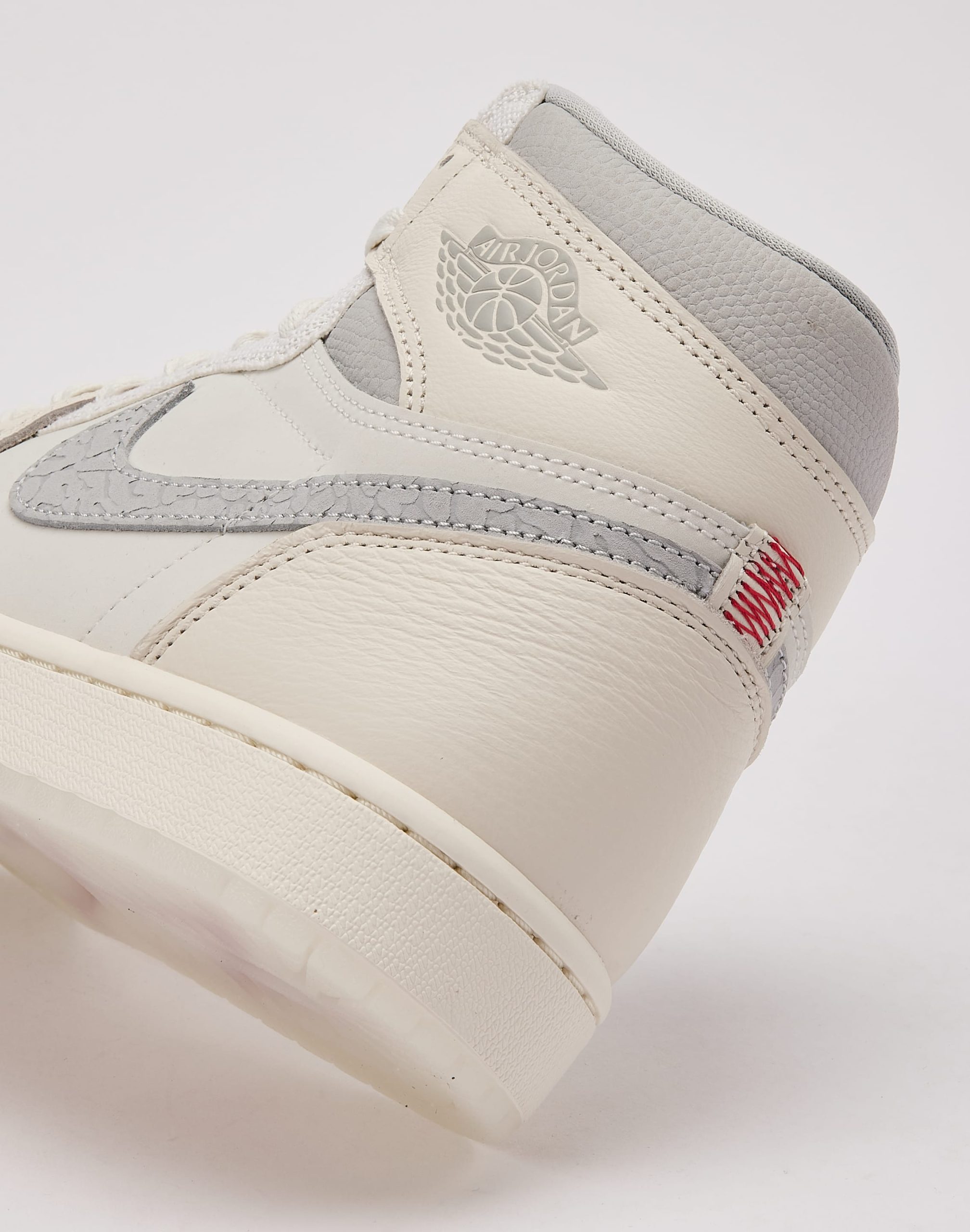 Jordan Air Jordan 1 Retro High OG 'Sail and University Red' - Image 5