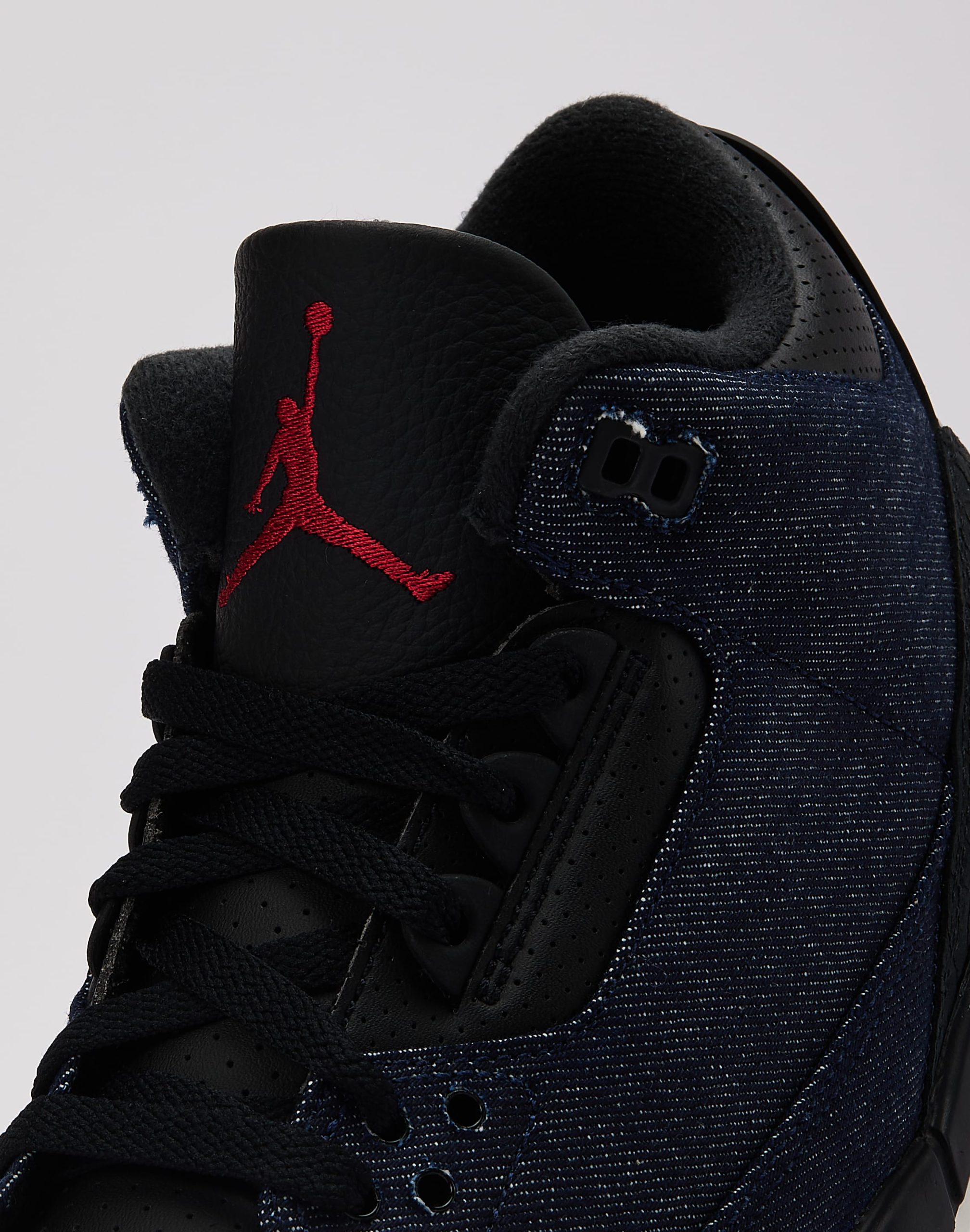 Jordan Air Jordan 3 Retro x Levi's 'Indigo and Gym Red' - Image 6
