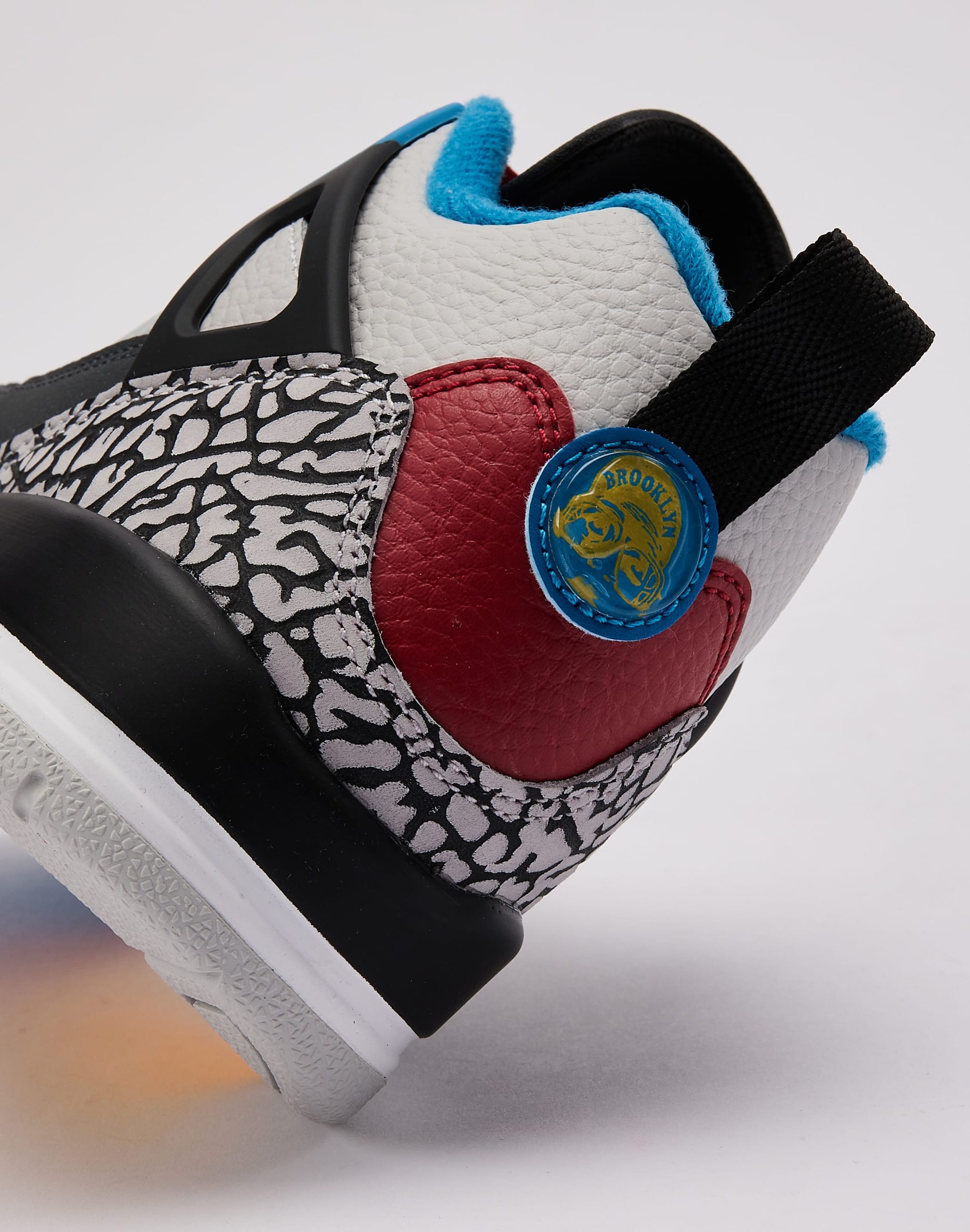 Jordan Spizike Low SE Grade-School - Image 5