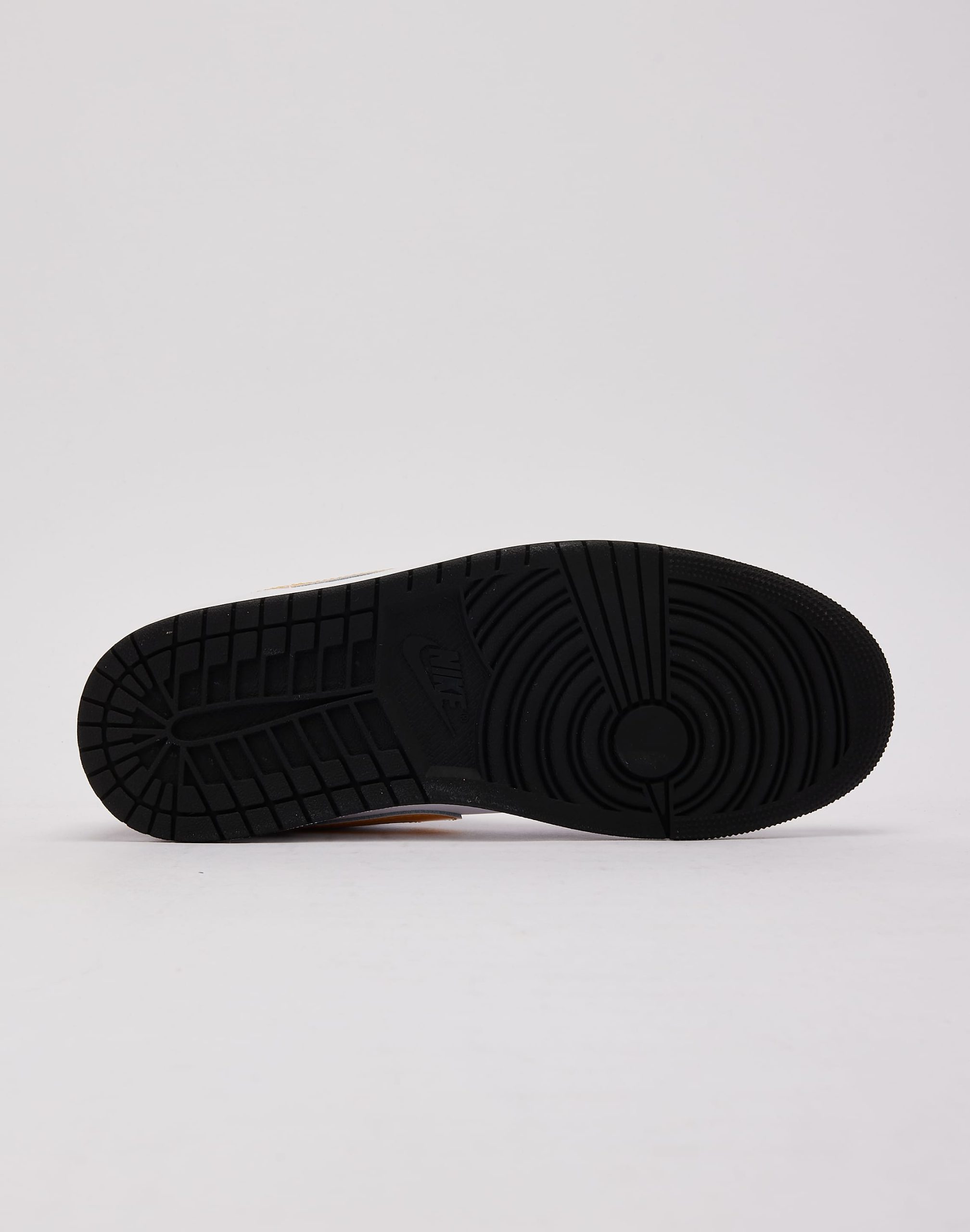 Jordan Air Jordan 1 Low SE - Image 4