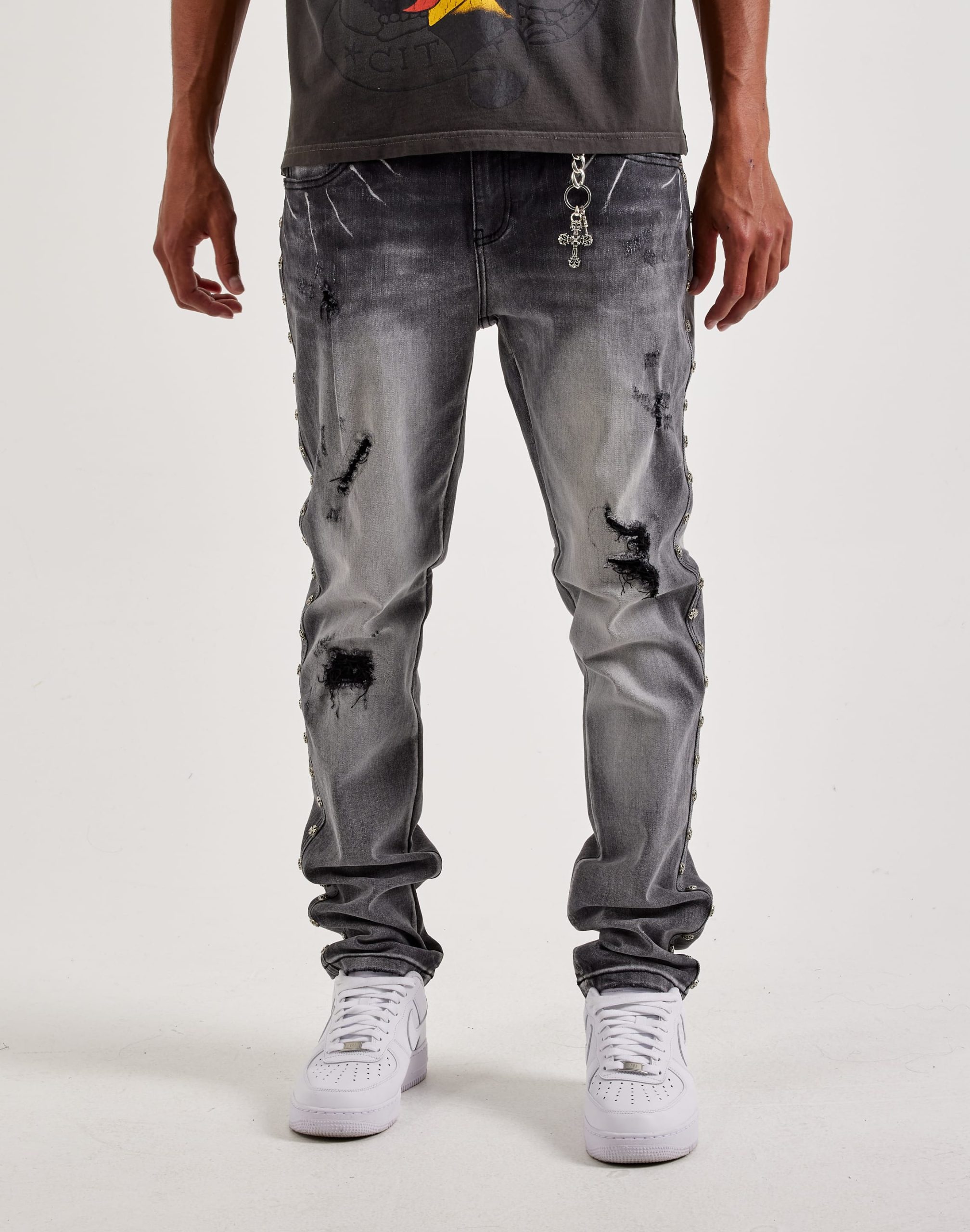 Kilogram Stacked Cross Chain Rivet Distressed Denim Jeans