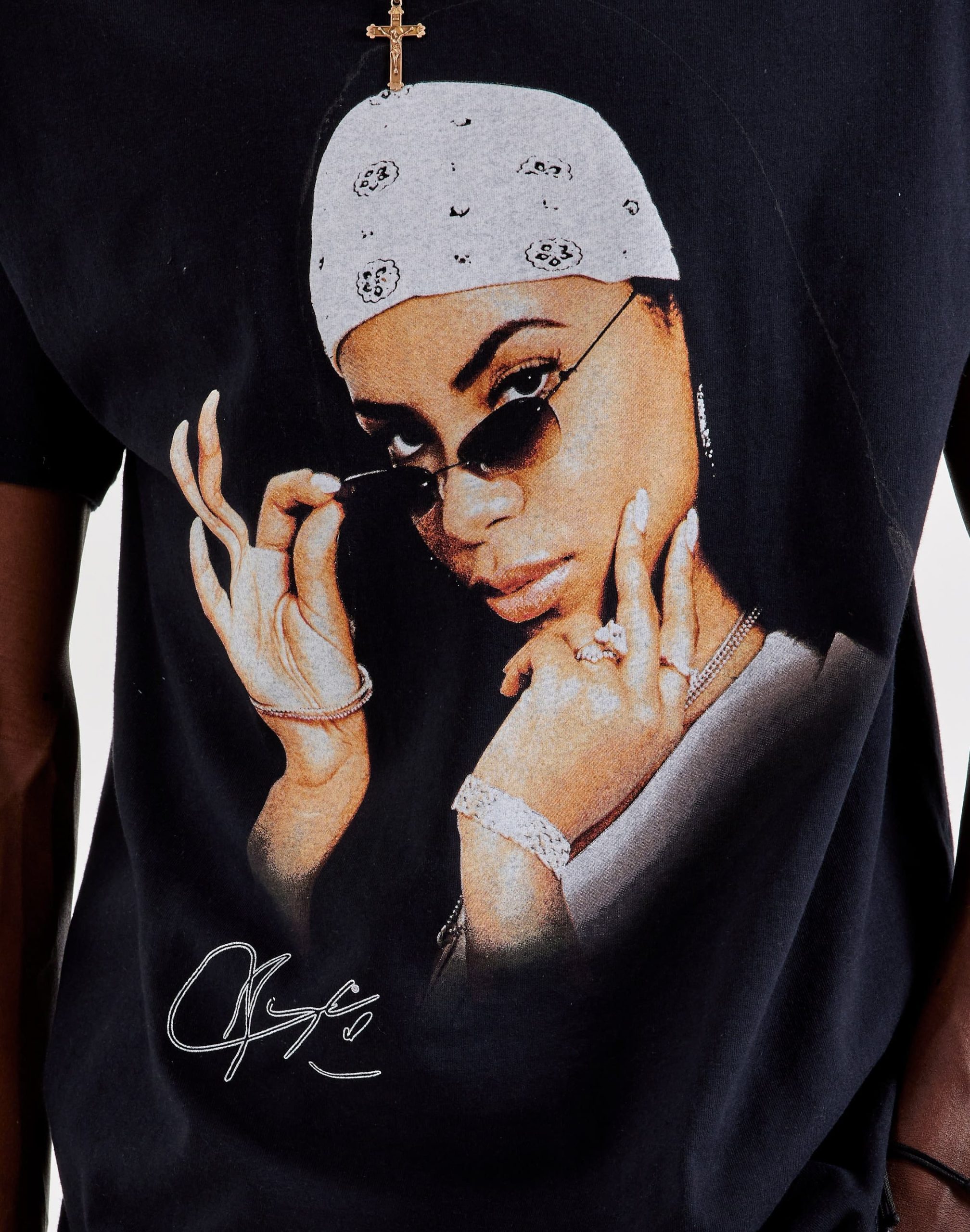 Merch Traffic Aaliyah Photo Tee - Image 3