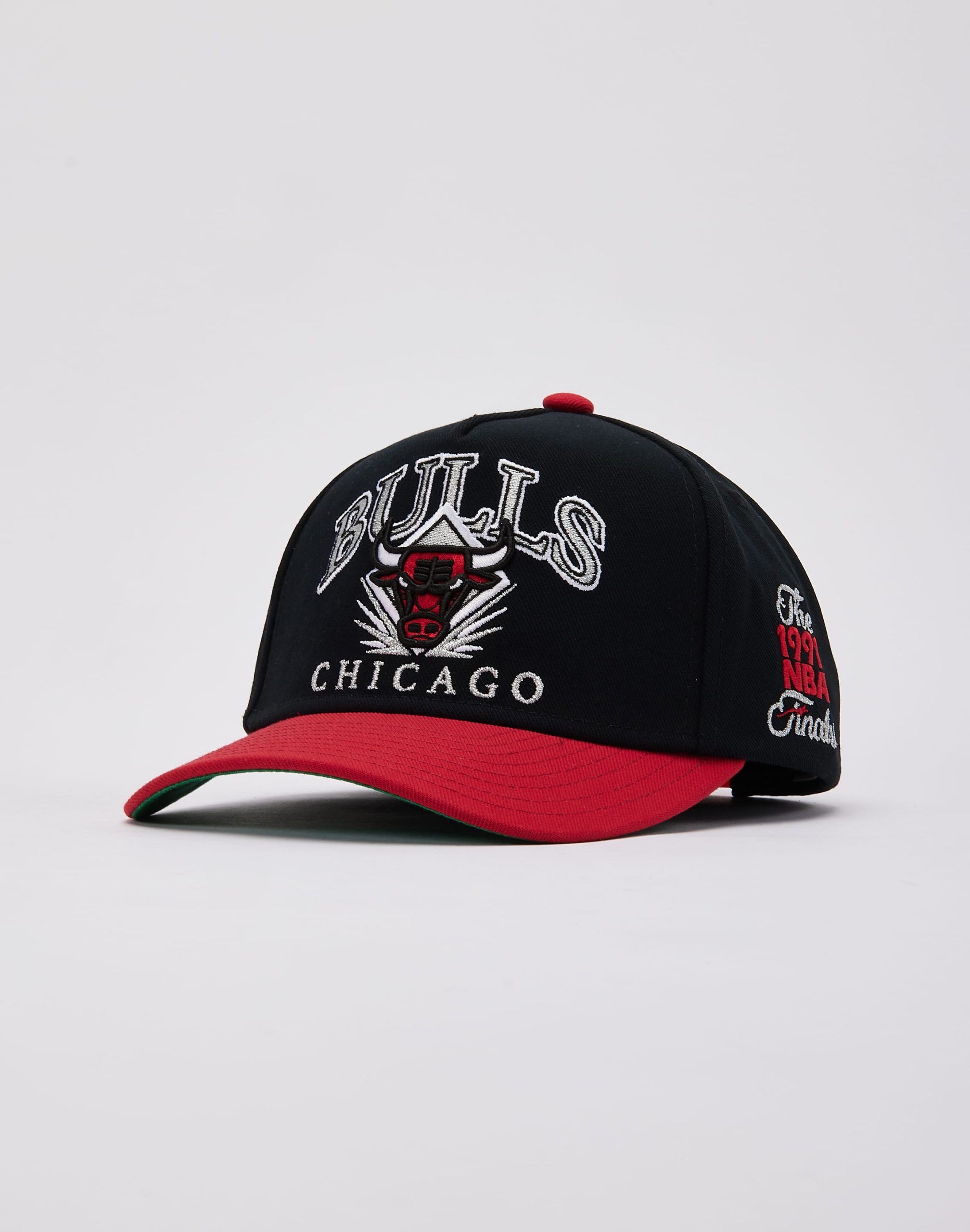 Mitchell & Ness NBA Chicago Bulls Pro Pinch Snapback Hat