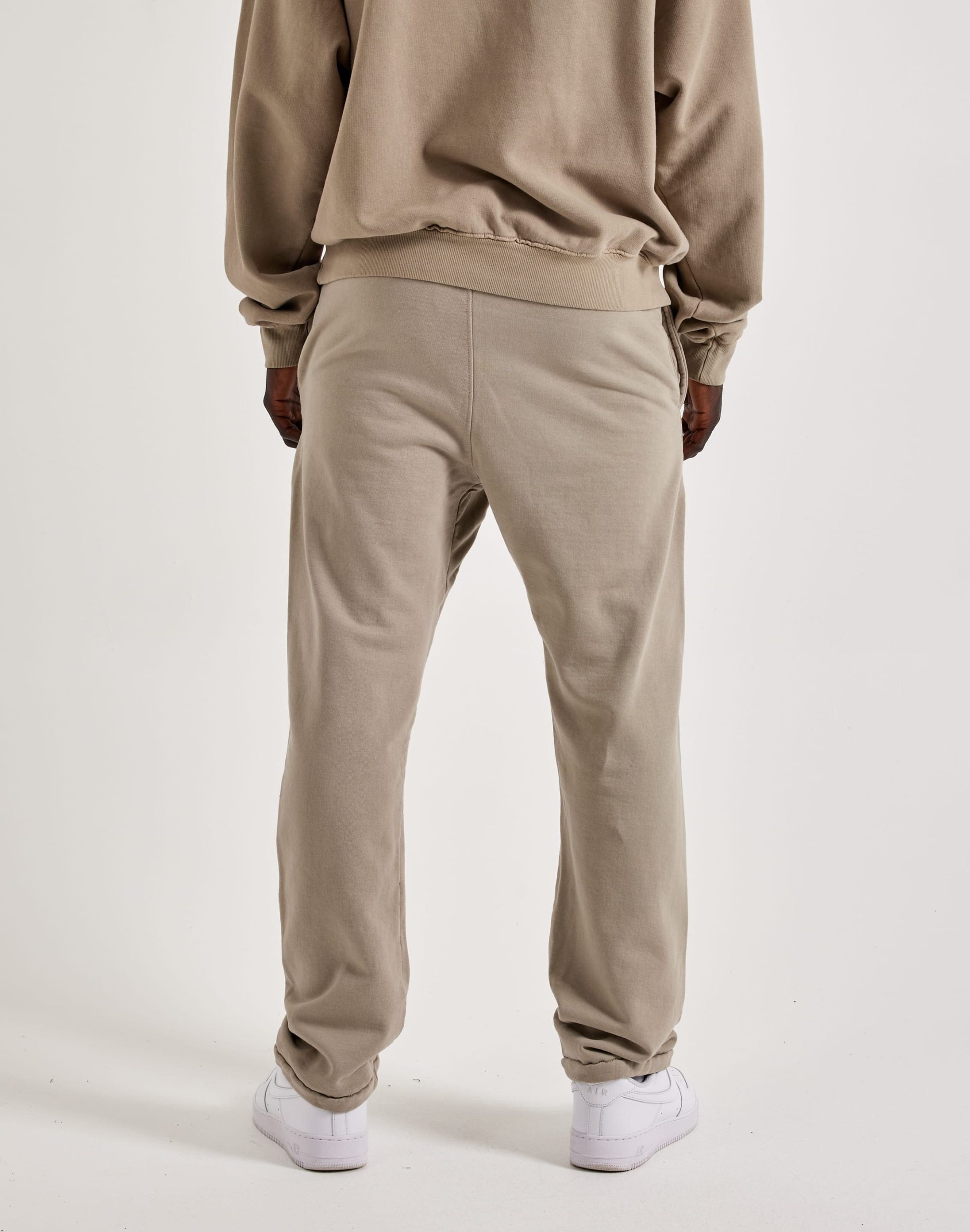 MNML Heavy Relaxed Everyday Fleece Sweatpants - Image 4