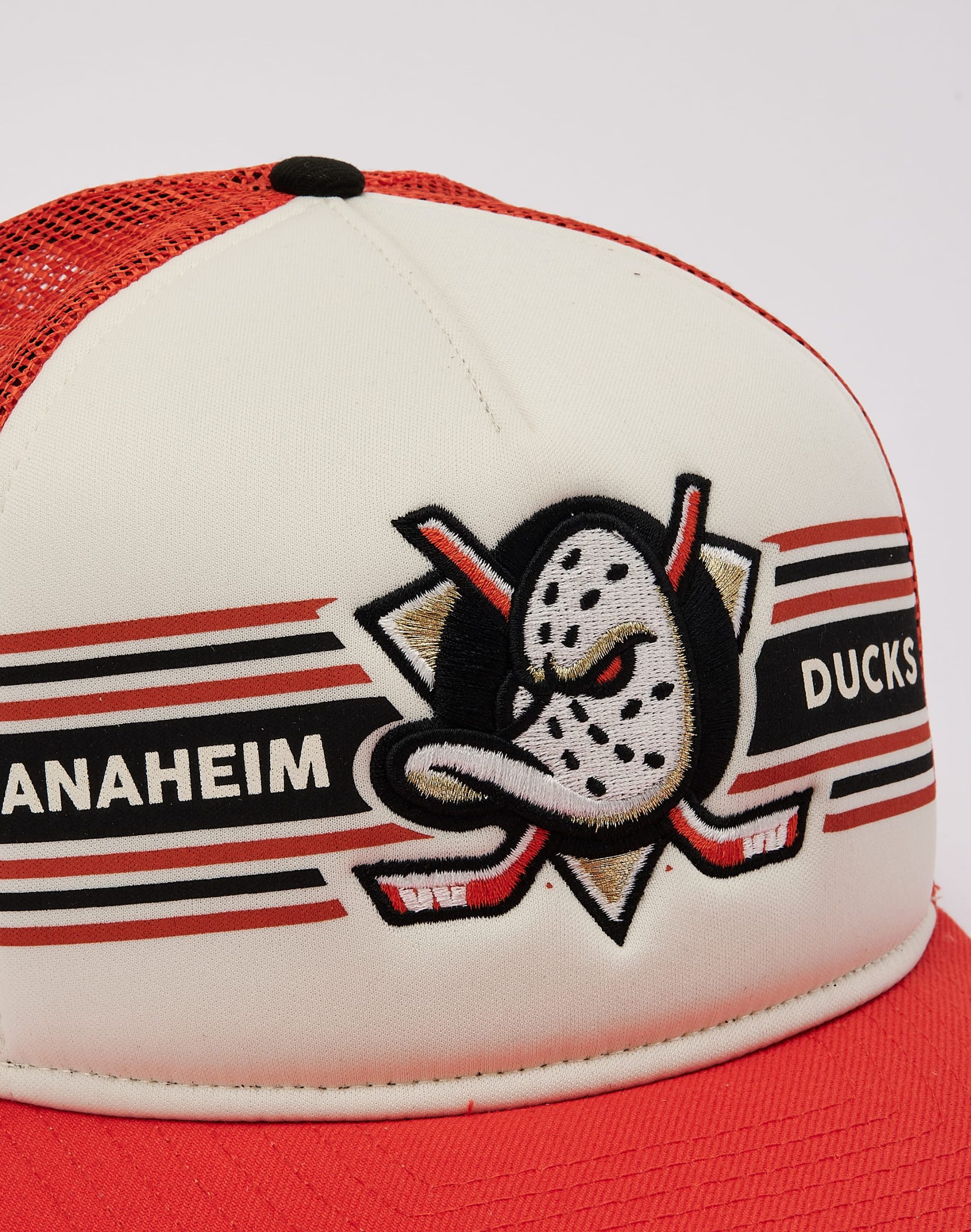 New Era NHL Anaheim Ducks Banner 9Fifty A-Frame Trucker Hat - Image 4