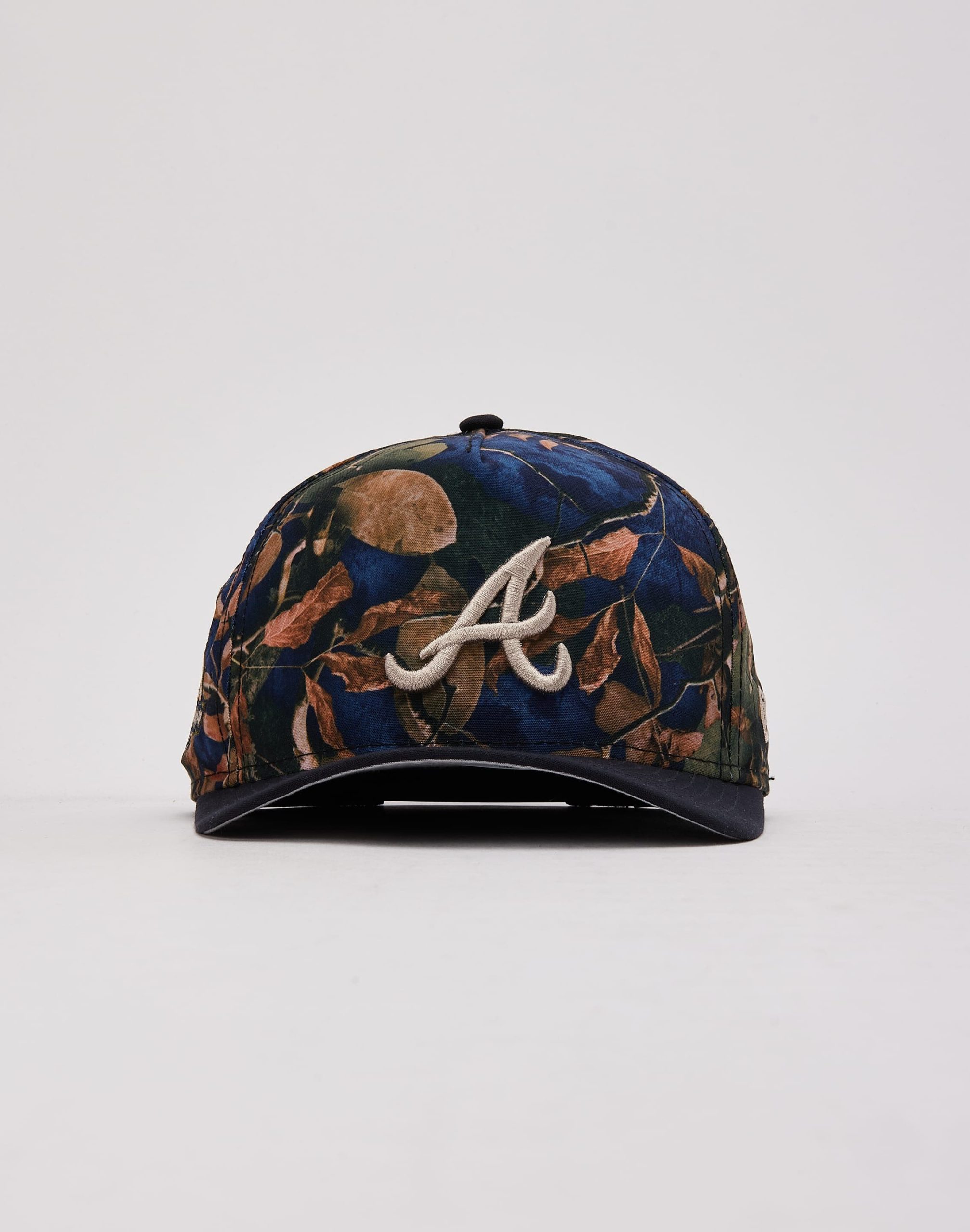 New Era MLB Atlanta Braves Leaves 9Fifty A-Frame Snapback Hat - Image 2