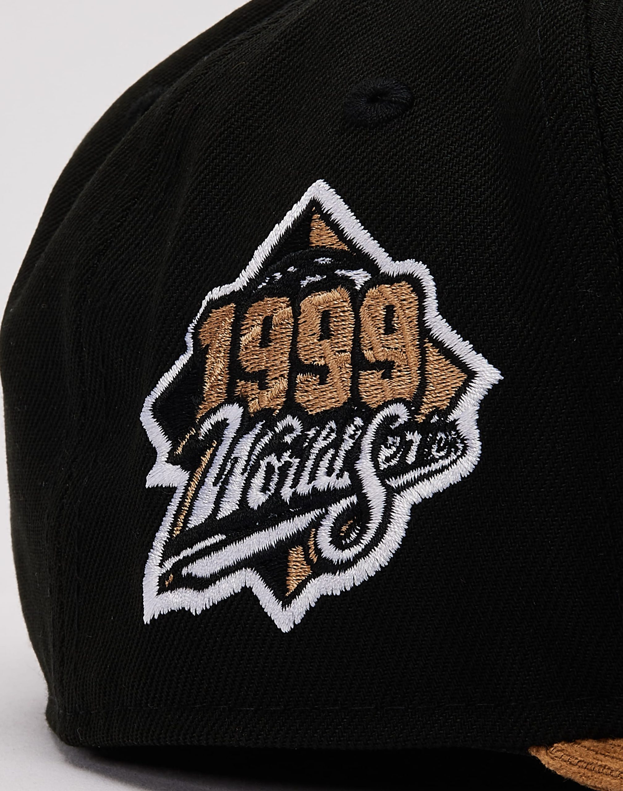 New Era MLB New York Yankees Corduroy 9Fifty A-Frame Snapback - Image 4