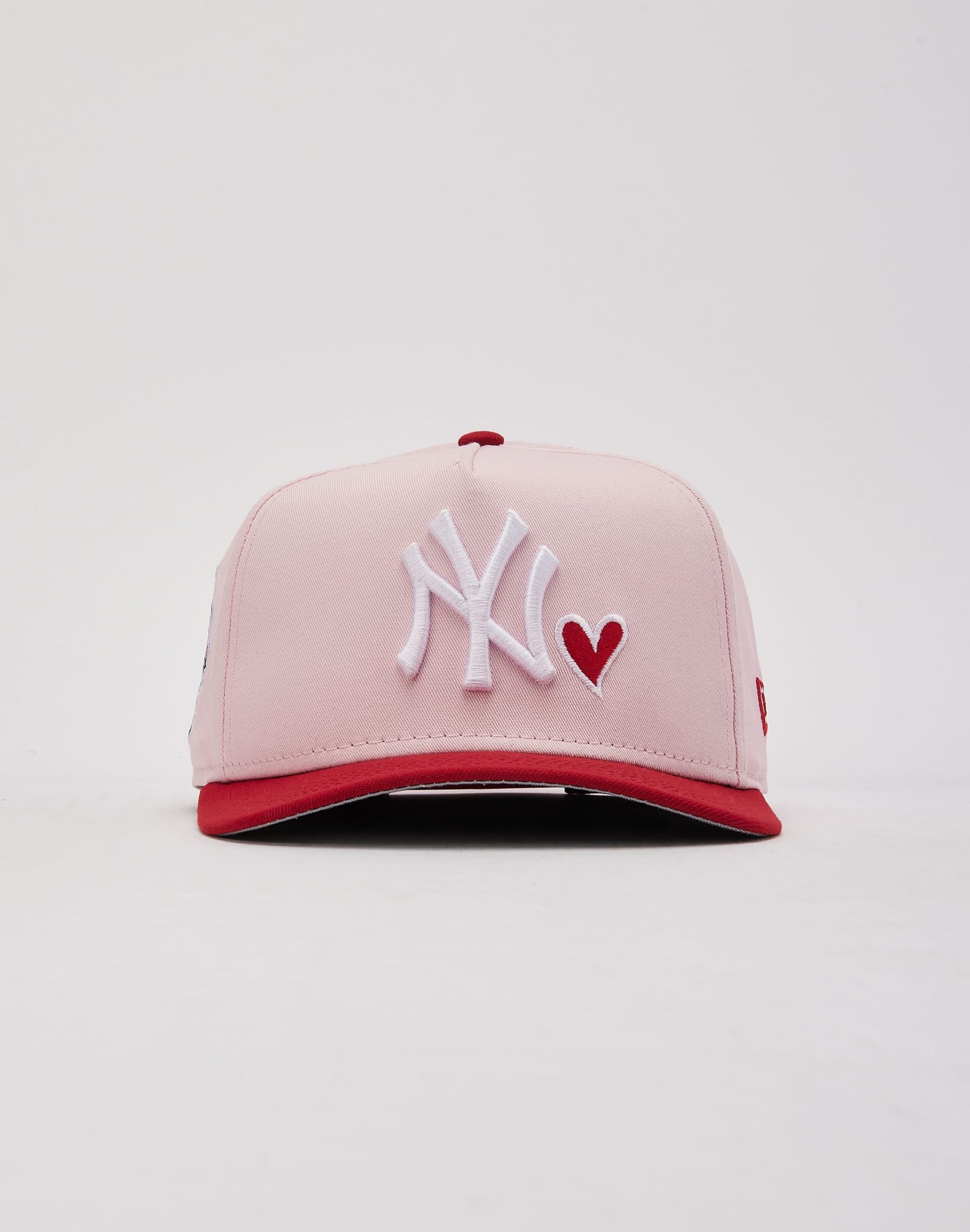 New Era MLB New York Yankees Heart 9Fifty A-Frame Snapback Hat - Image 2