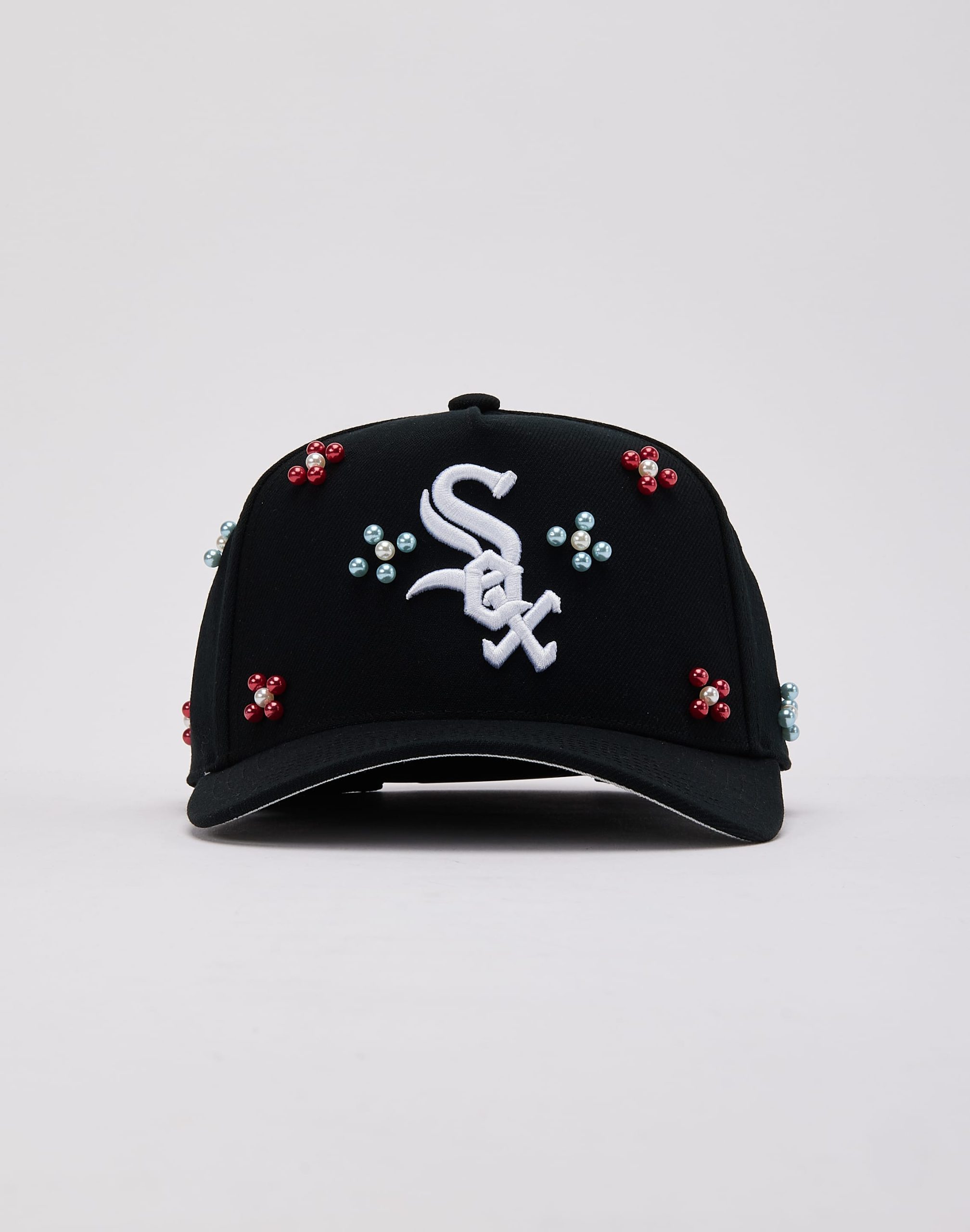 Mitchell & Ness MLB Chicago White Sox Beaded Pro Pinch Snapback Hat - Image 2