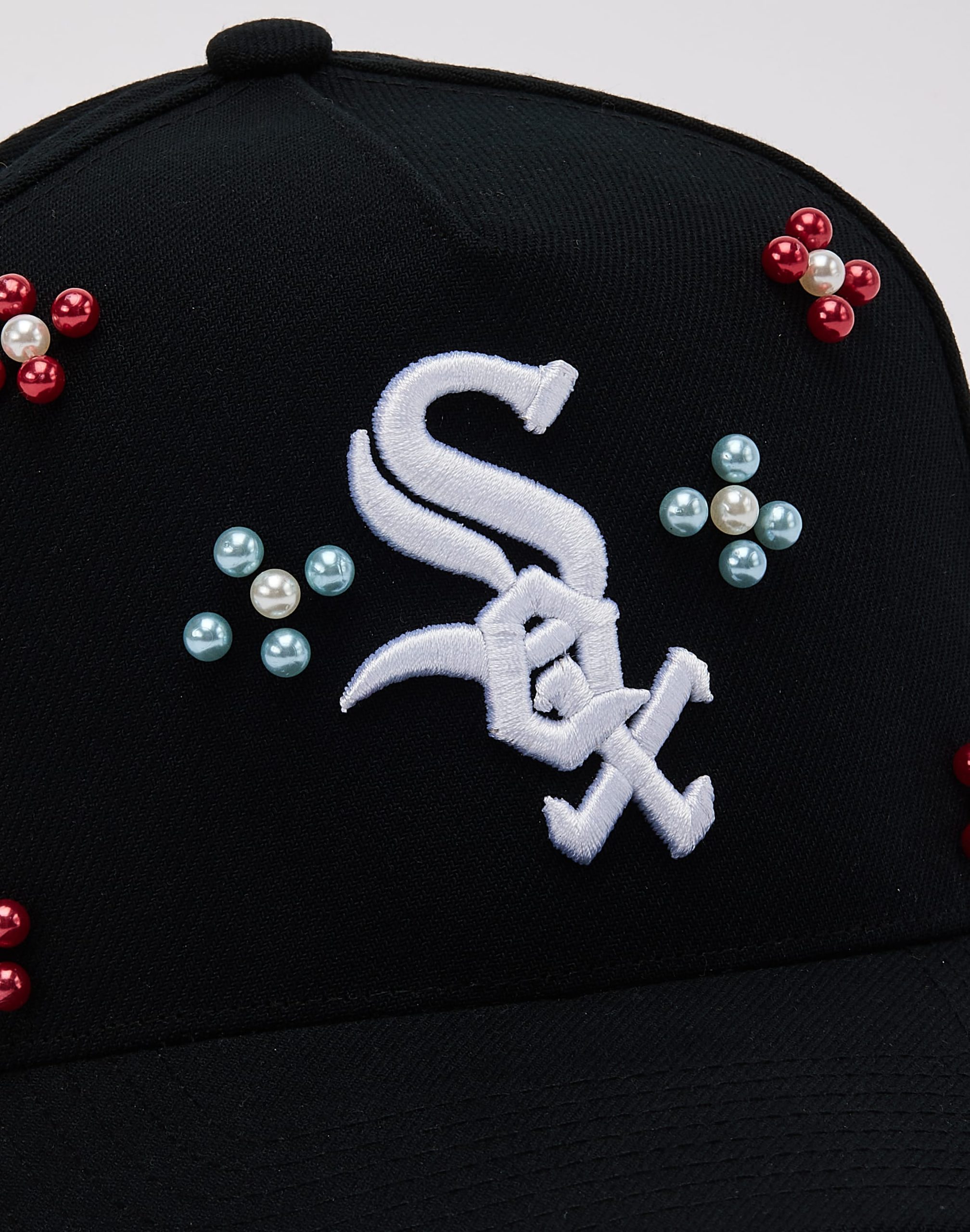 Mitchell & Ness MLB Chicago White Sox Beaded Pro Pinch Snapback Hat - Image 4