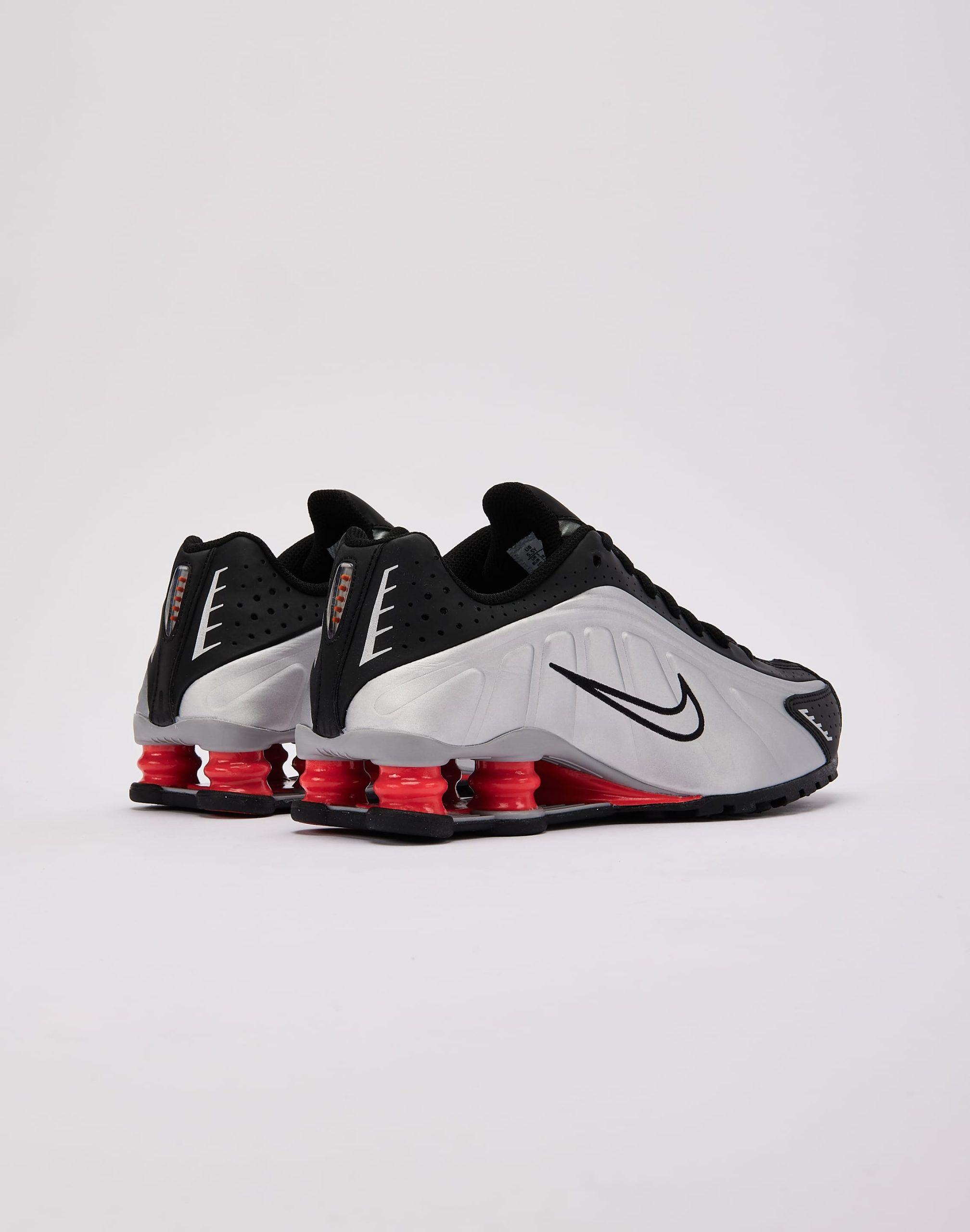 Nike Shox R4 Grade-School - Image 3