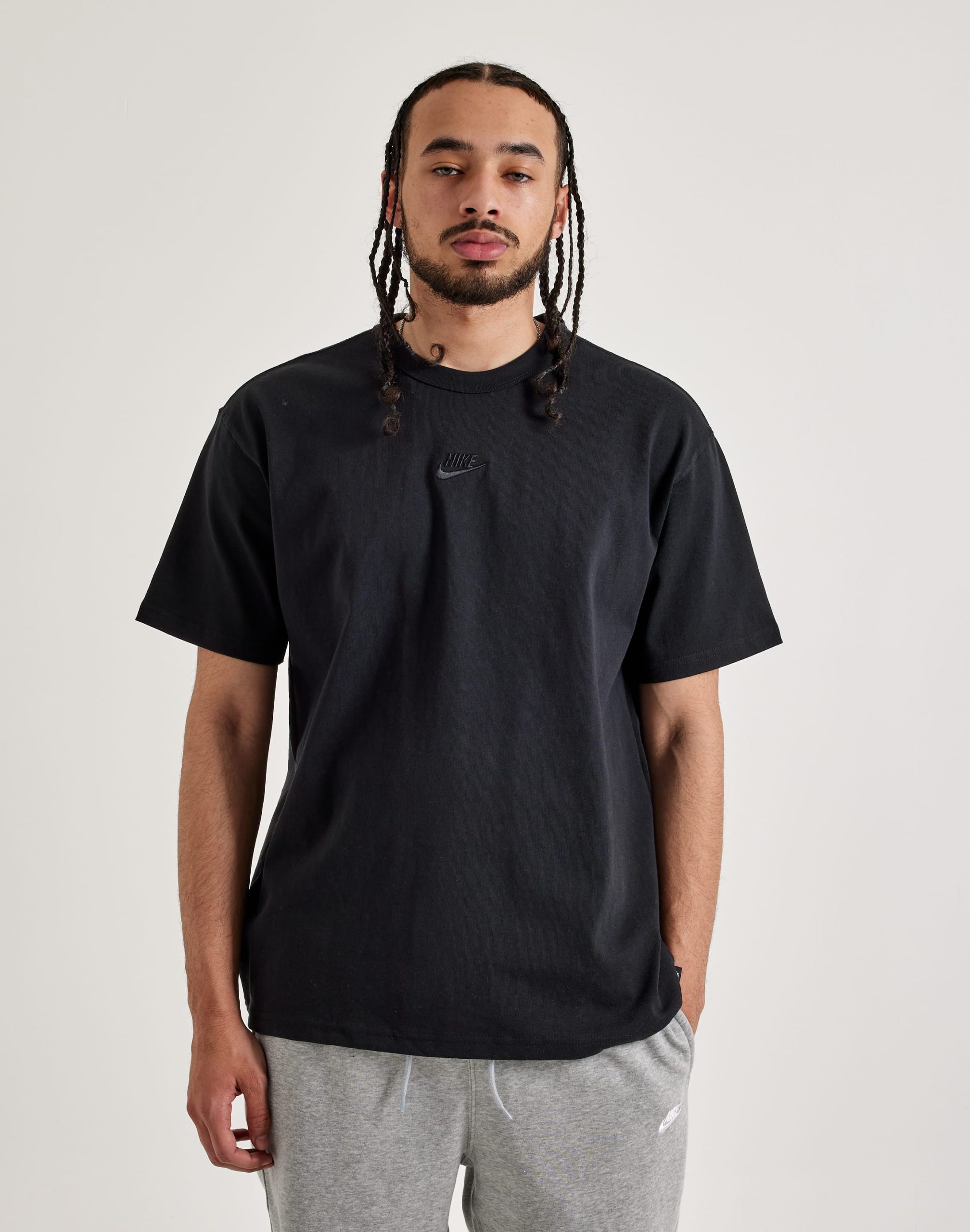 Nike Premium Essentials Tee