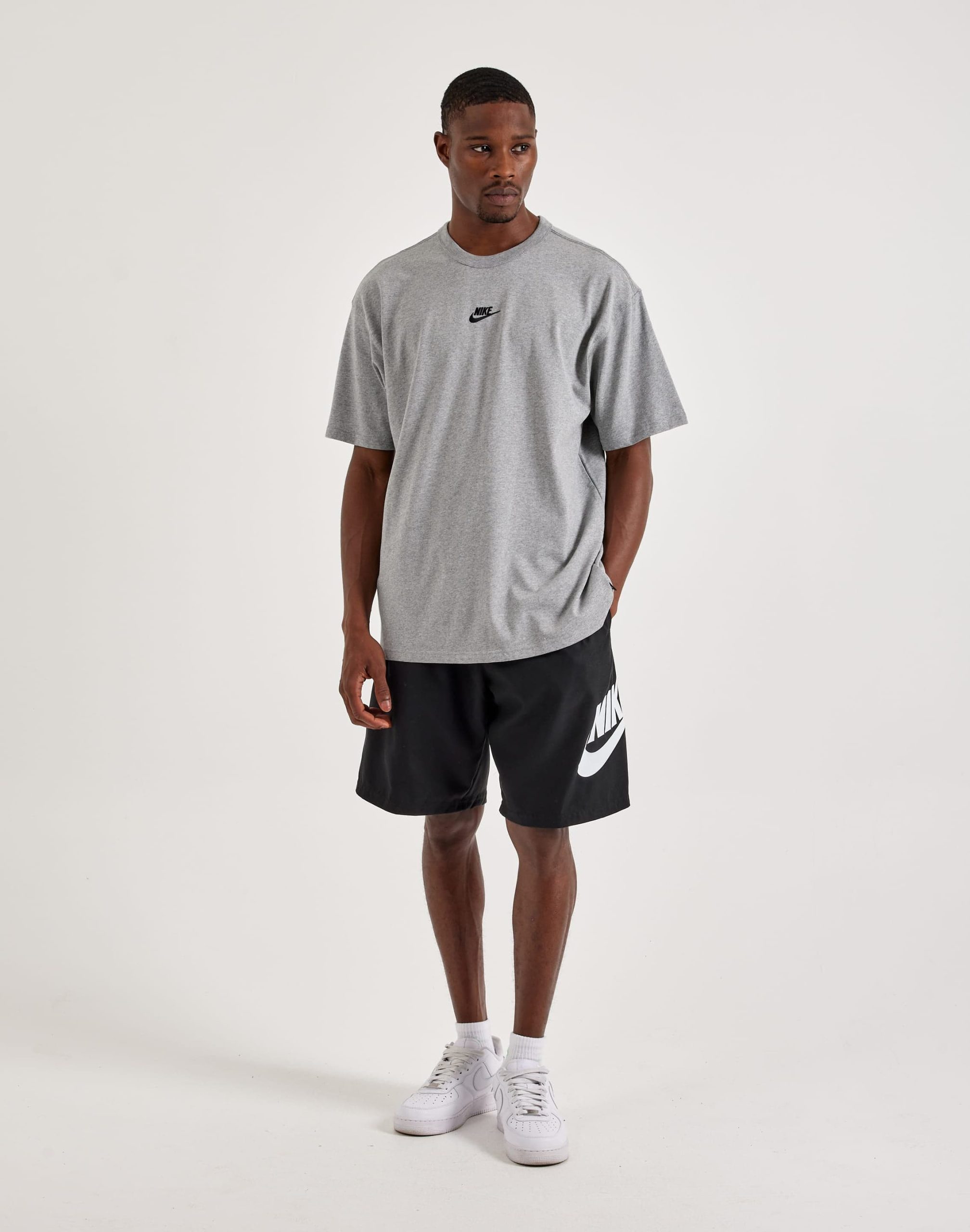 Nike Premium Essentials Tee - Image 4