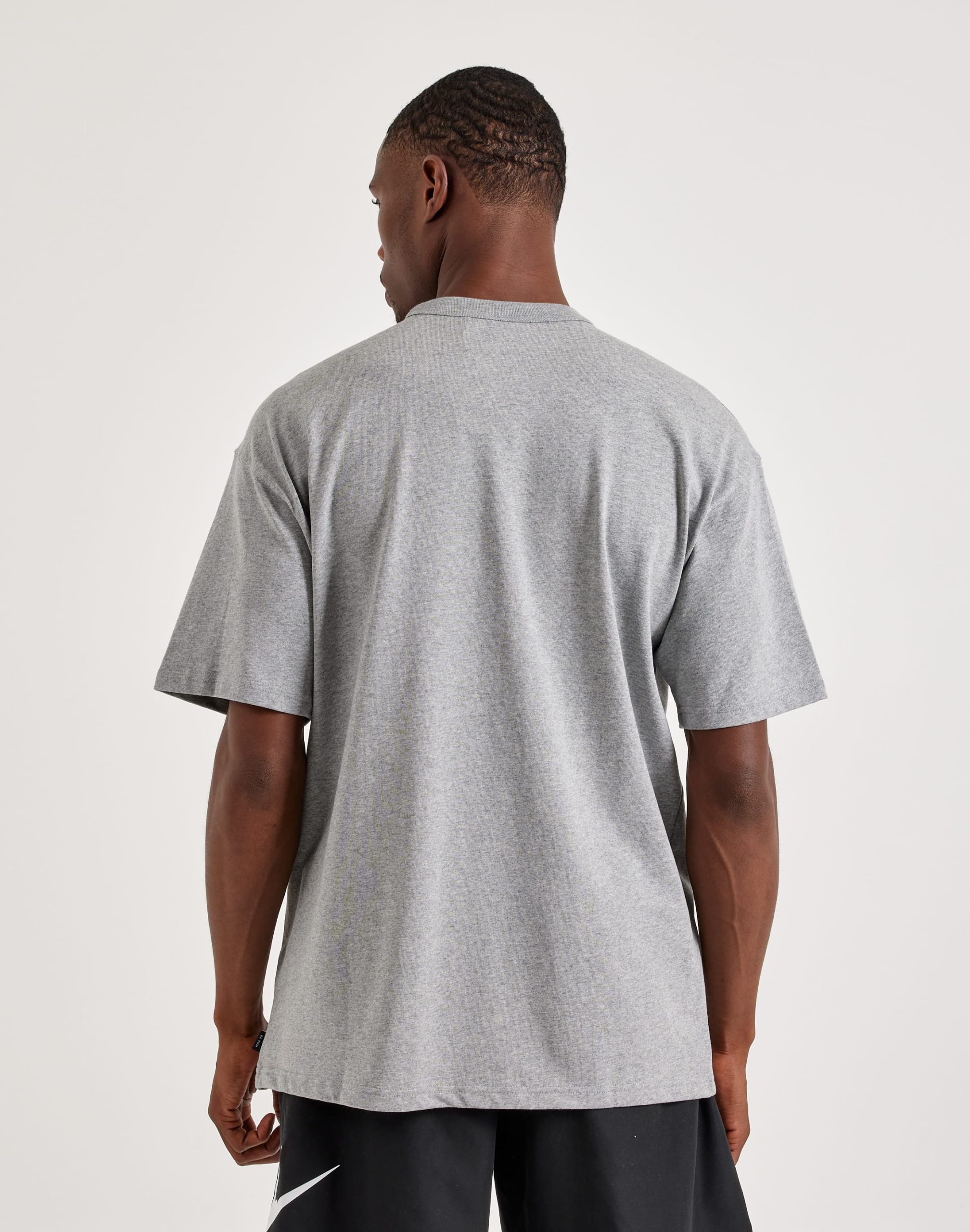 Nike Premium Essentials Tee - Image 3