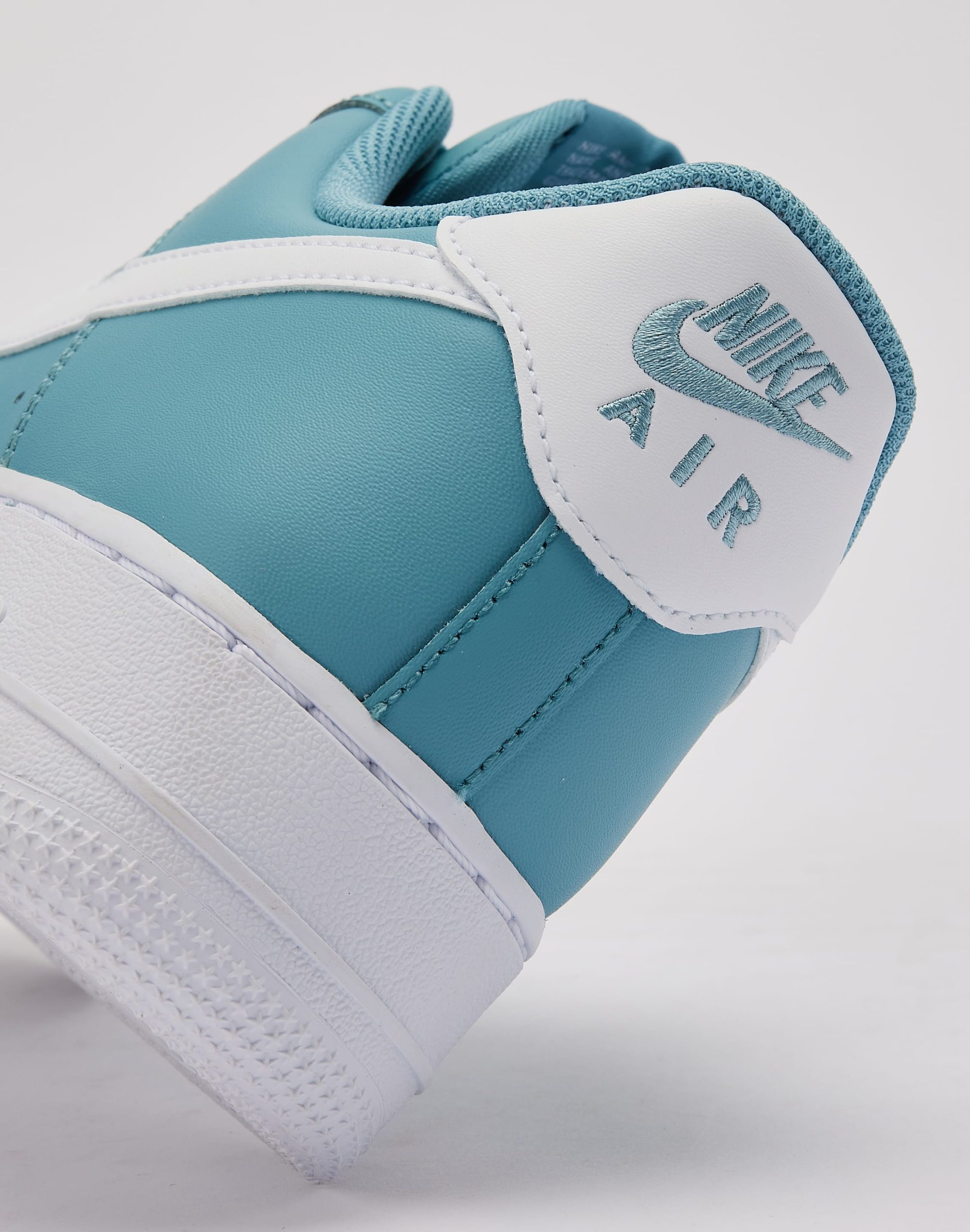 Nike Air Force 1 Low '07 - Image 5