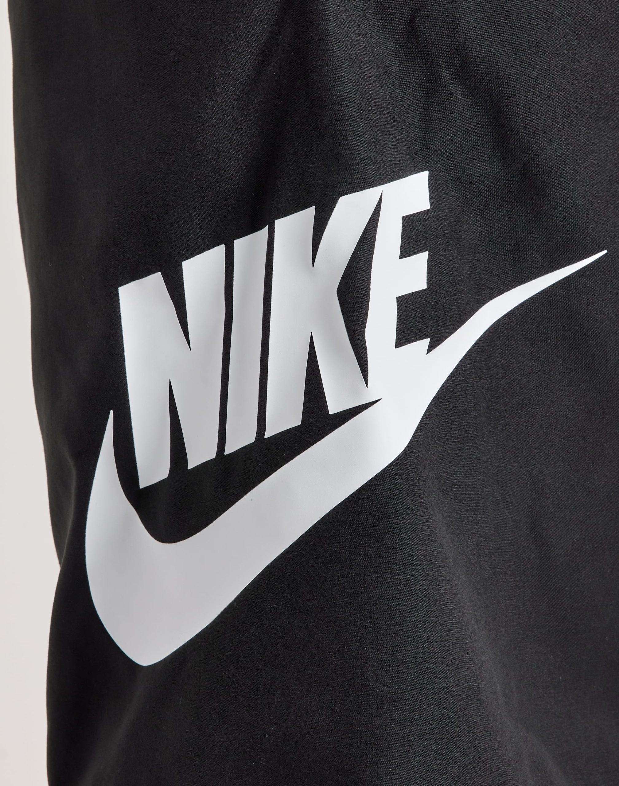 Nike Club Woven Shorts - Image 2