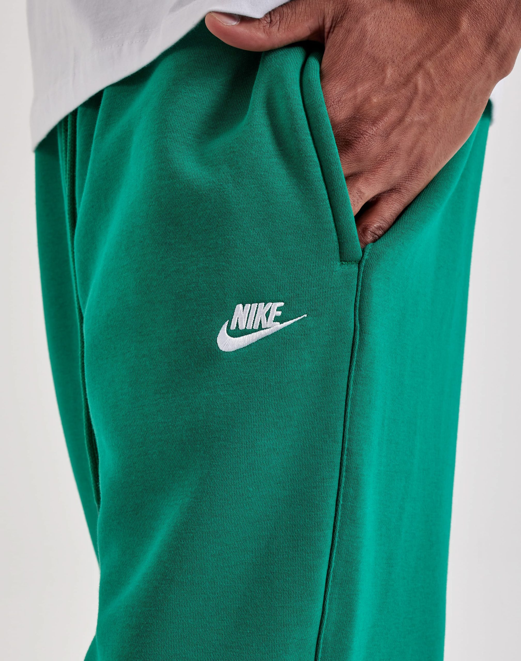 Nike Club Cuffed Brushed Fleece Pants - Image 2