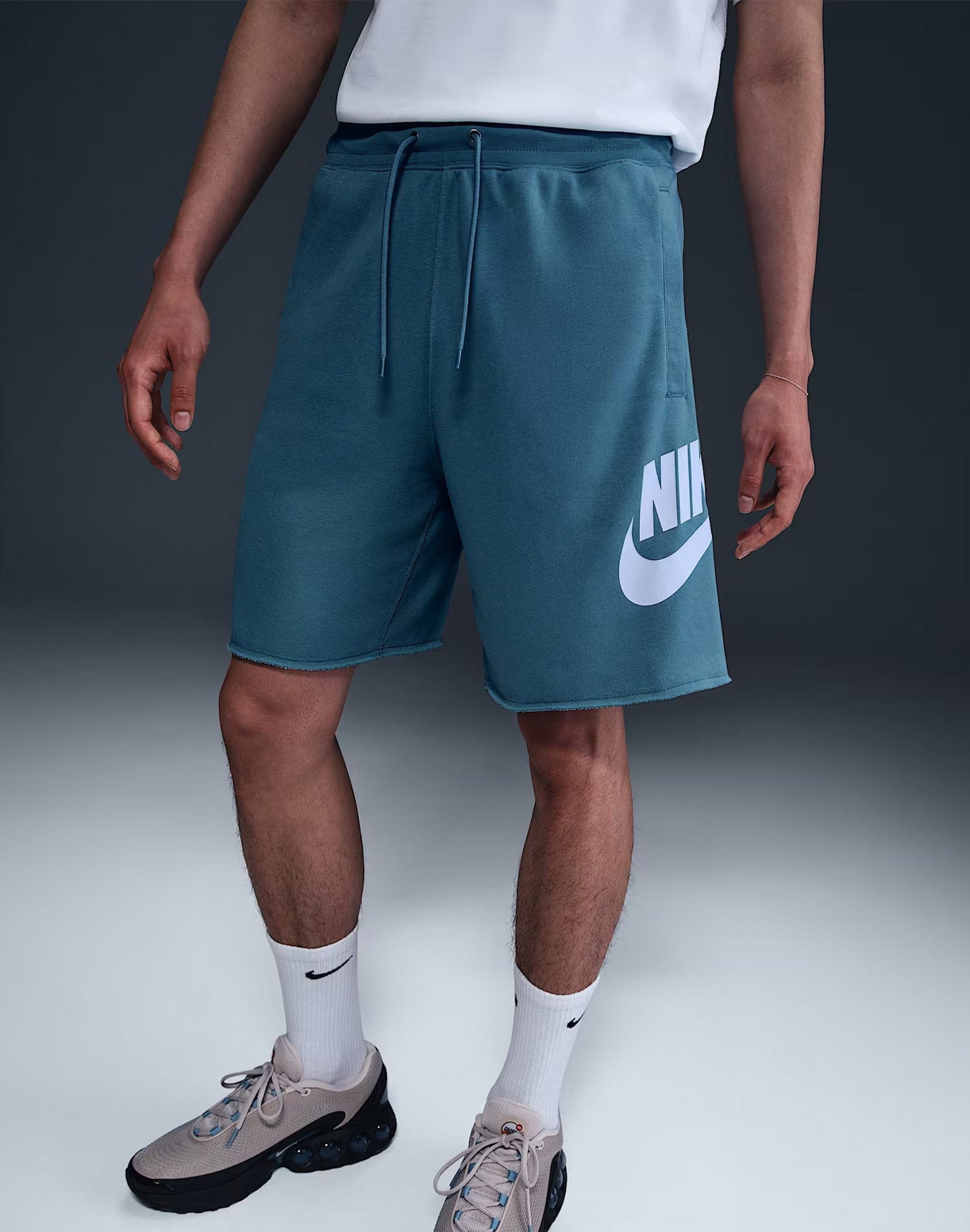 Nike Club French Terry Alumni Shorts