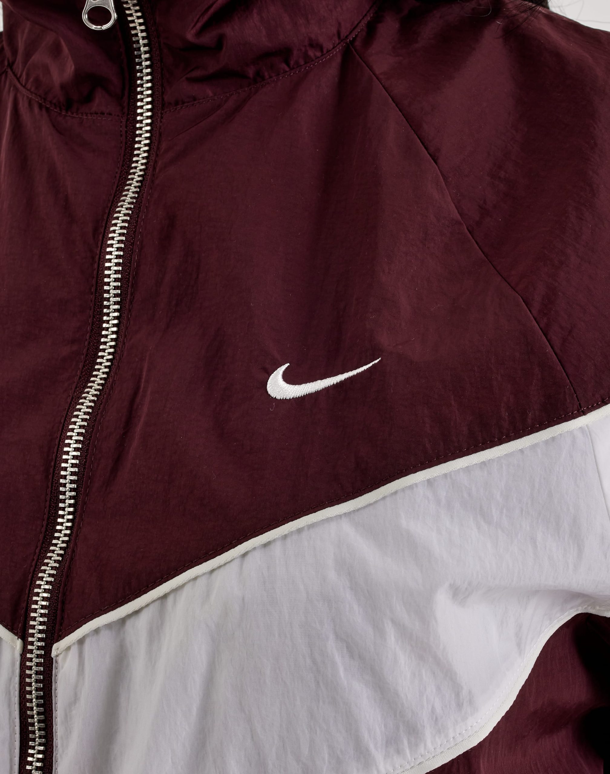 Nike Windrunner Loose UV Woven Full-Zip Jacket - Image 2