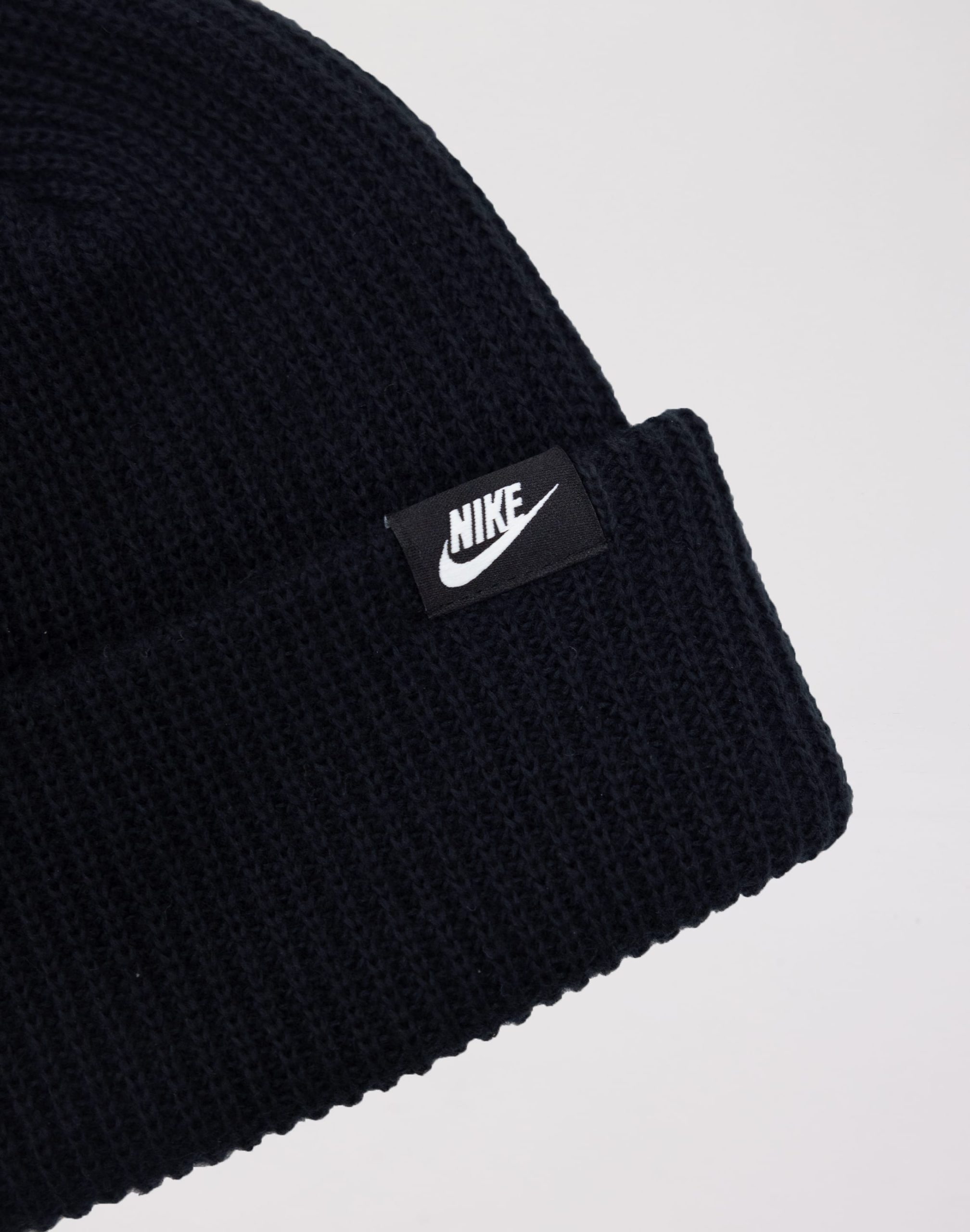Nike Terra Beanie - Image 2