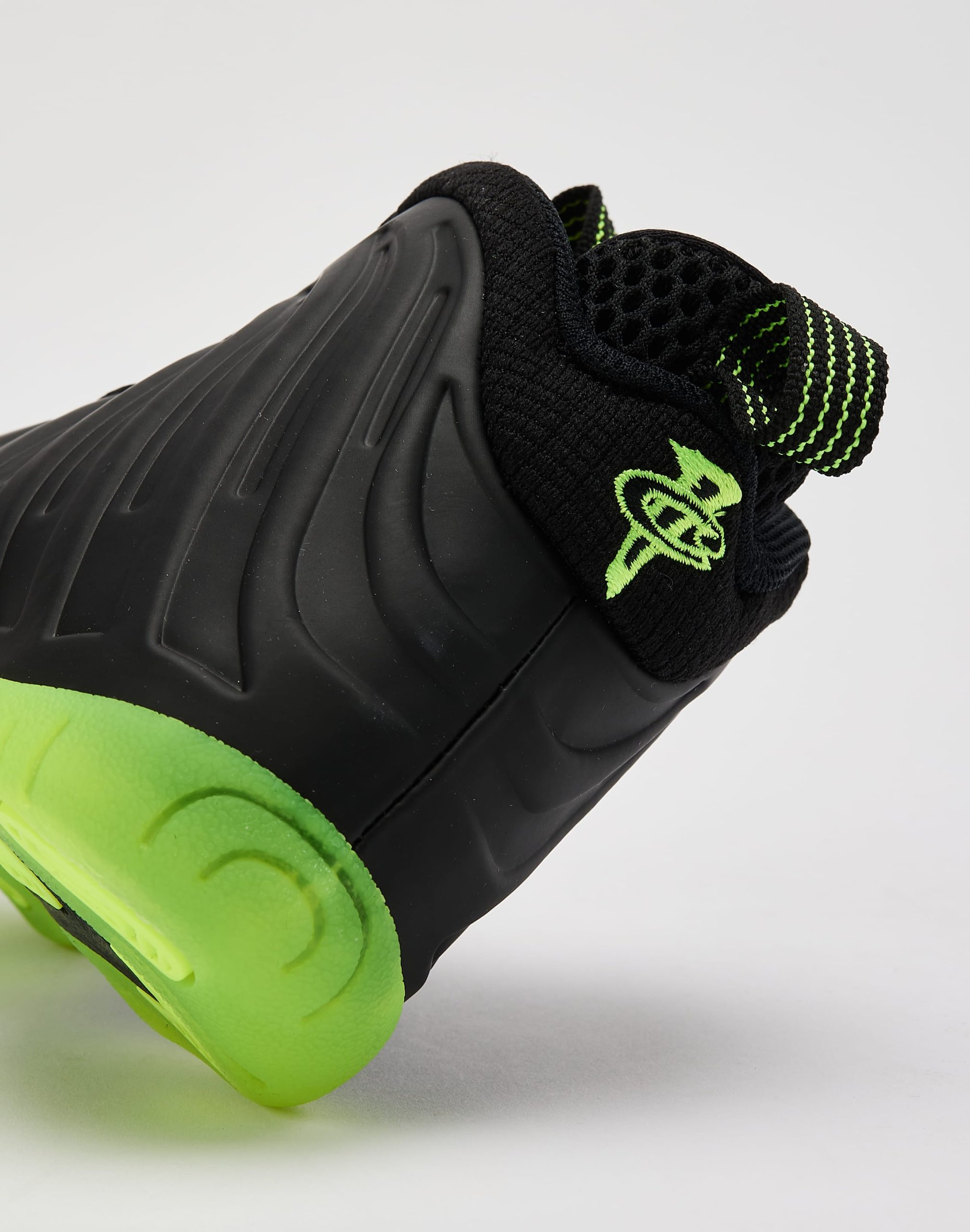 Nike Little Posite One 'Black Volt' Pre-School - Image 5