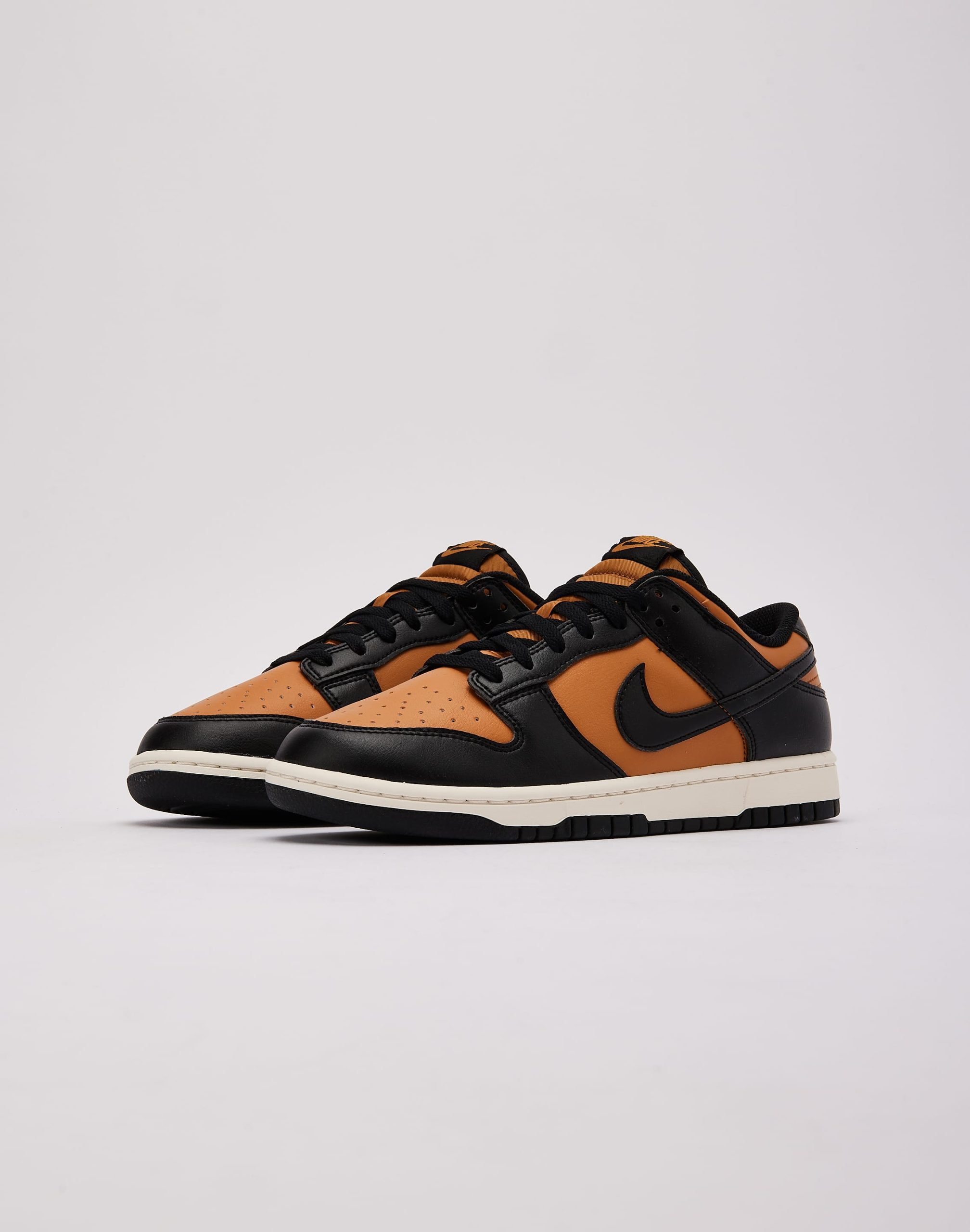 Nike Dunk Low - Image 2