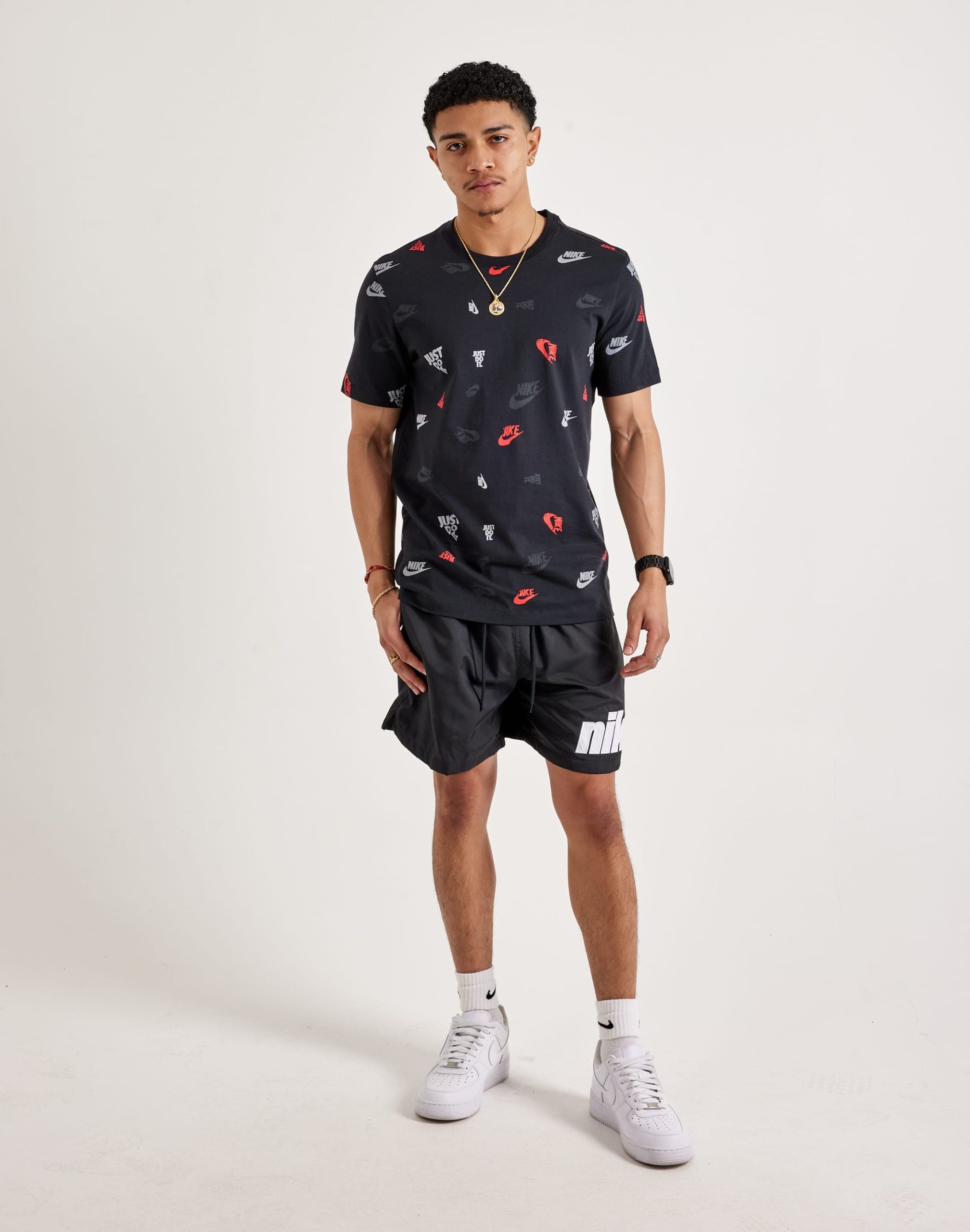 Nike Sportswear Tee - Image 4
