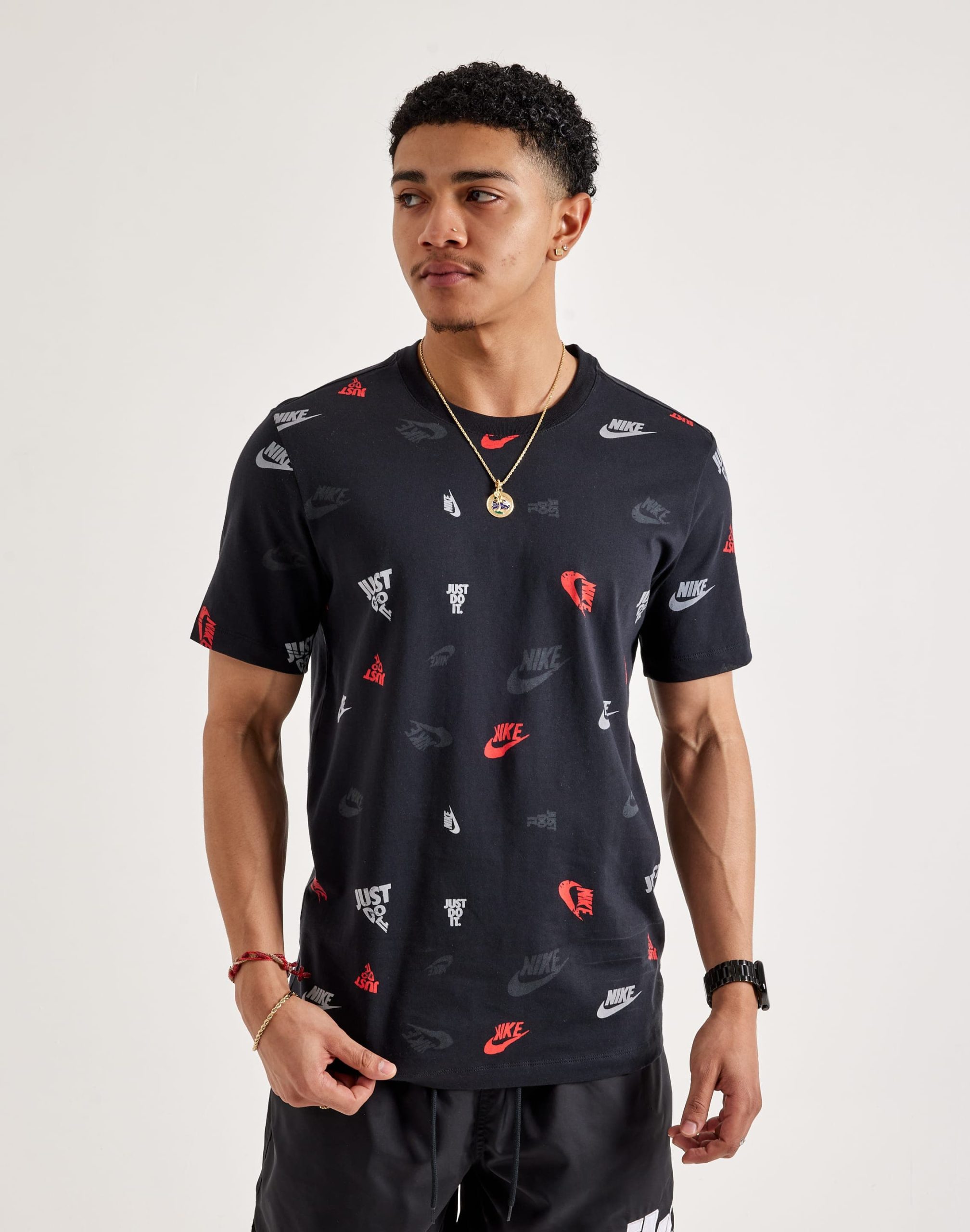 Nike Sportswear Tee